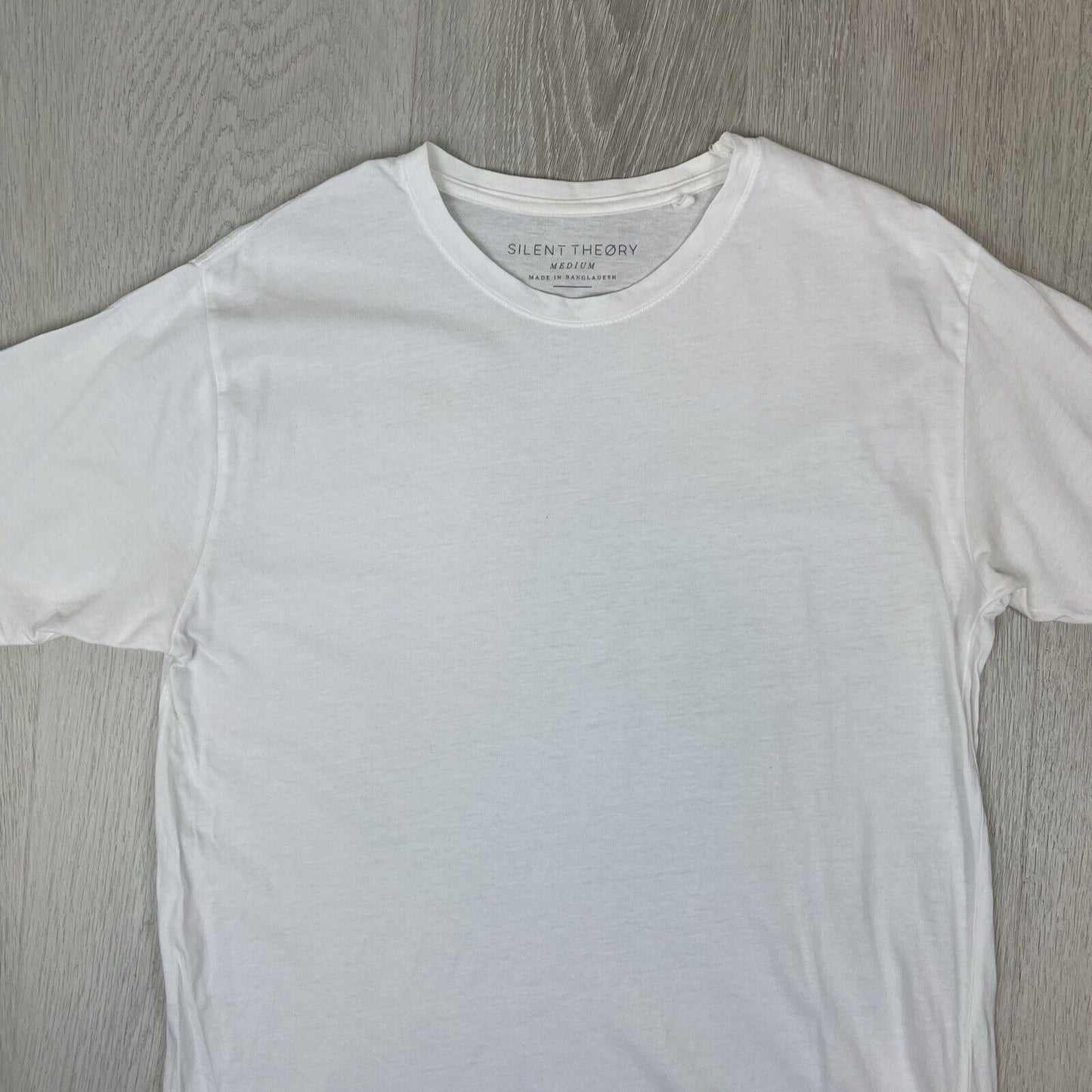 Silent Theory Mens White T-shirt Size Medium