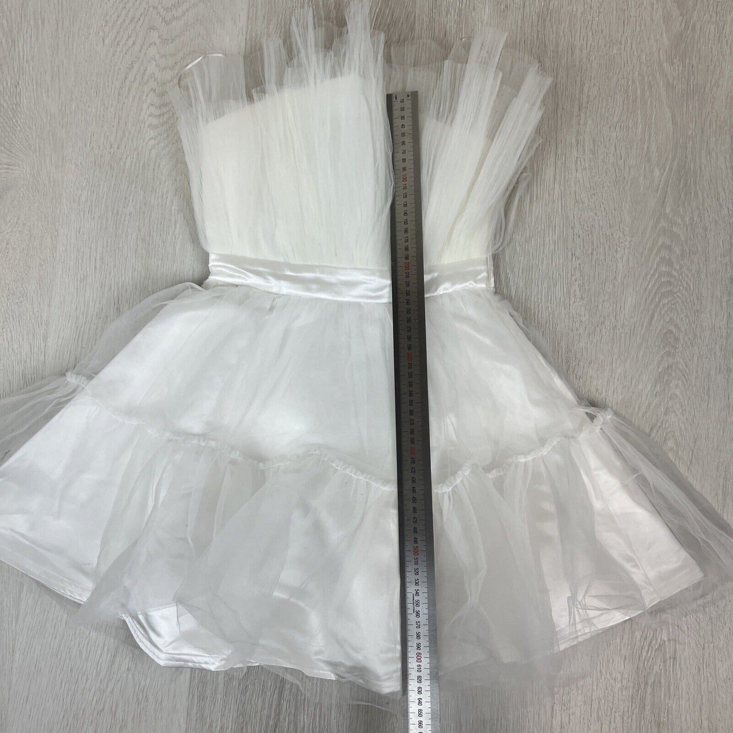 Showpo Womens White Party Cocktail Mini Ruffle Skirt Size 8 AU