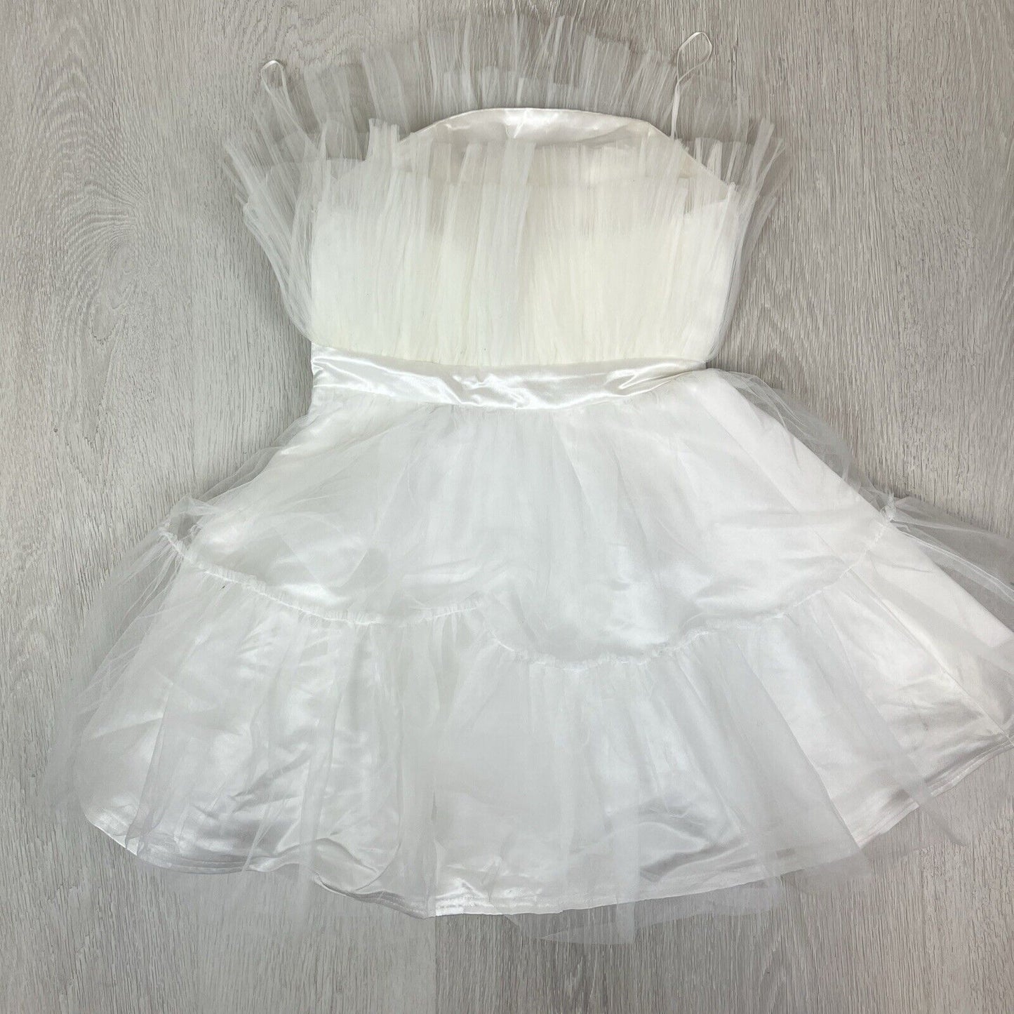 Showpo Womens White Party Cocktail Mini Ruffle Skirt Size 8 AU