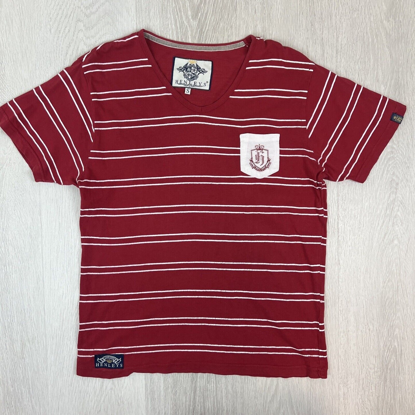 Henleys Mens Striped Red T-Shirt Size Small