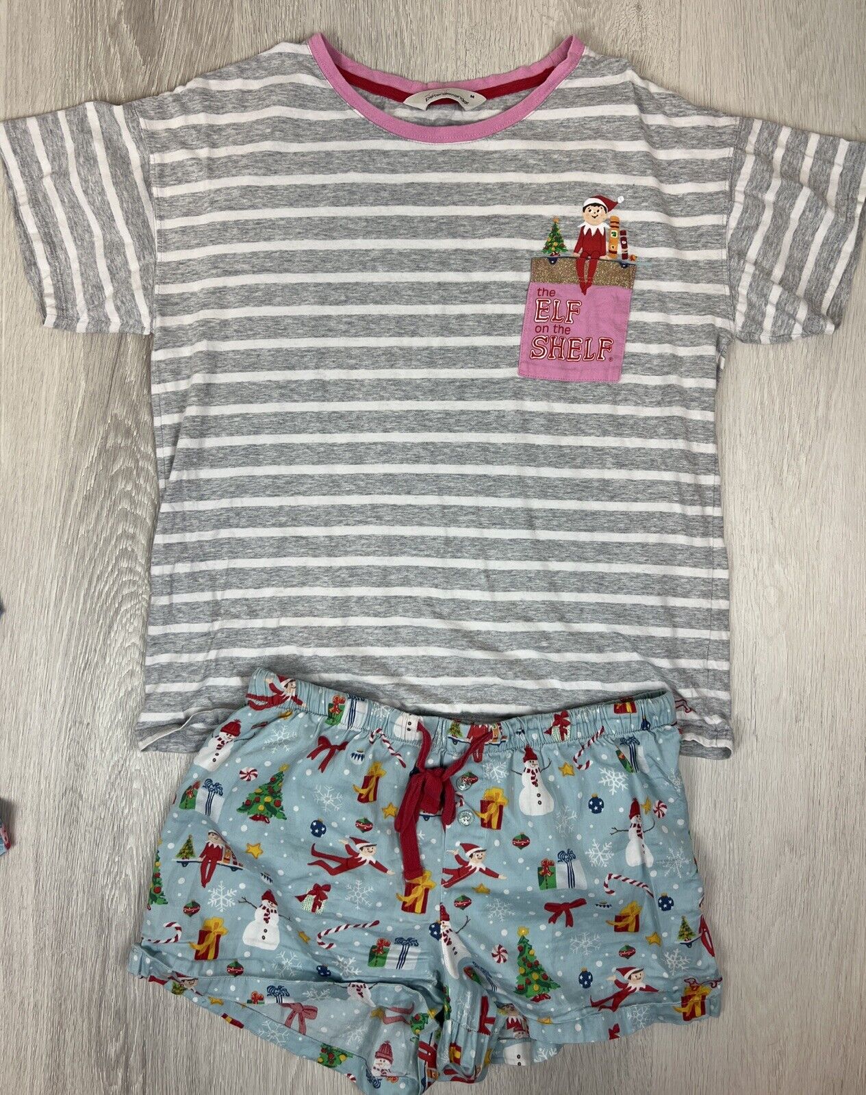 Peter Alexander Womens Pyjama Top & Pyjama Shorts Size M - Elf on The Shelf Chr