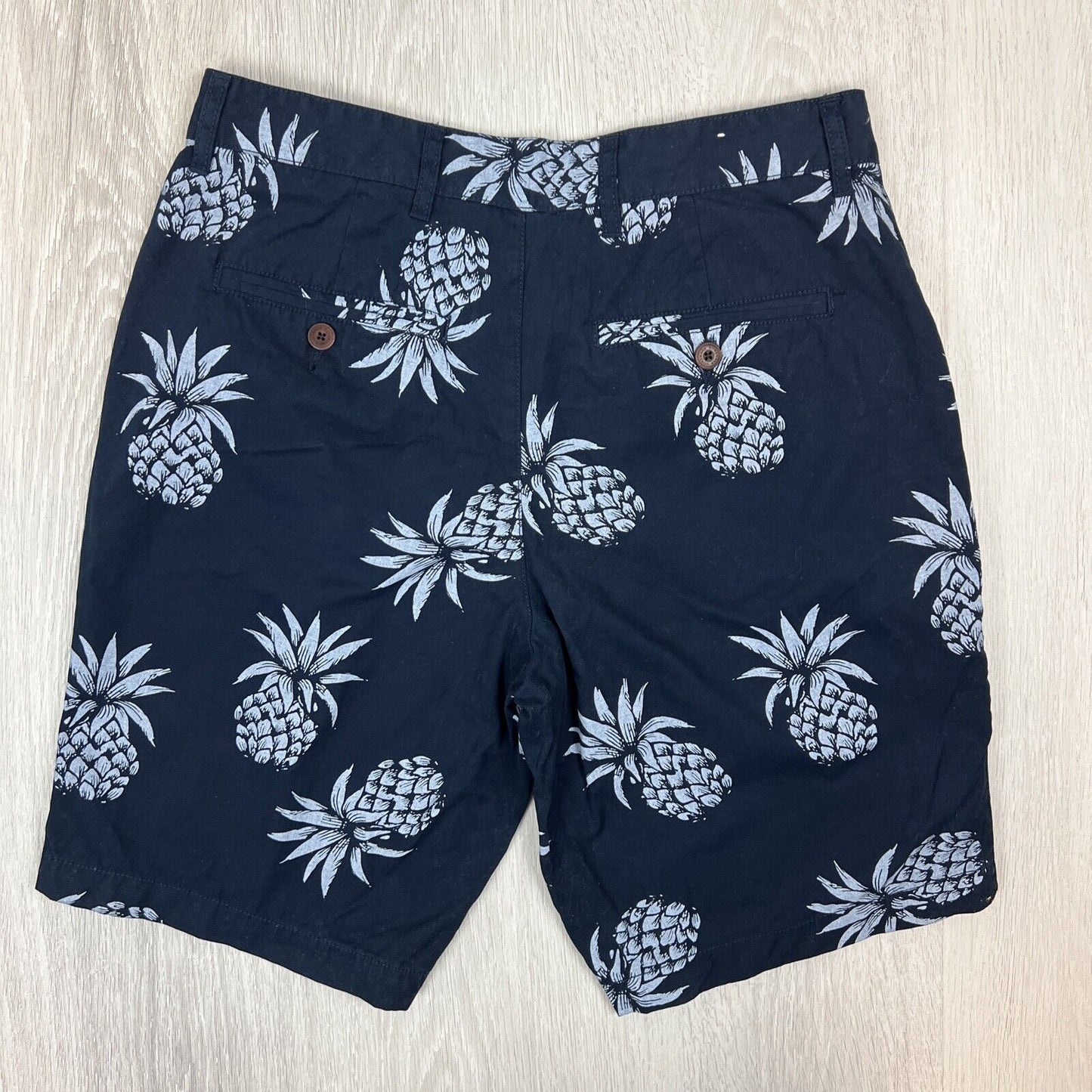 Gondwana Mens Navy Blue Pineapple Pattern Shorts Size 30