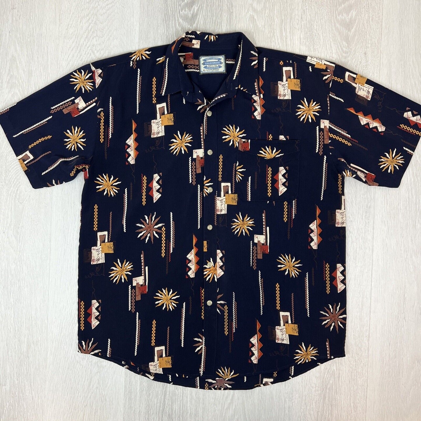 The Classic Colourways Australia Mens Retro Short Sleeve Button Up Shirt Size XL