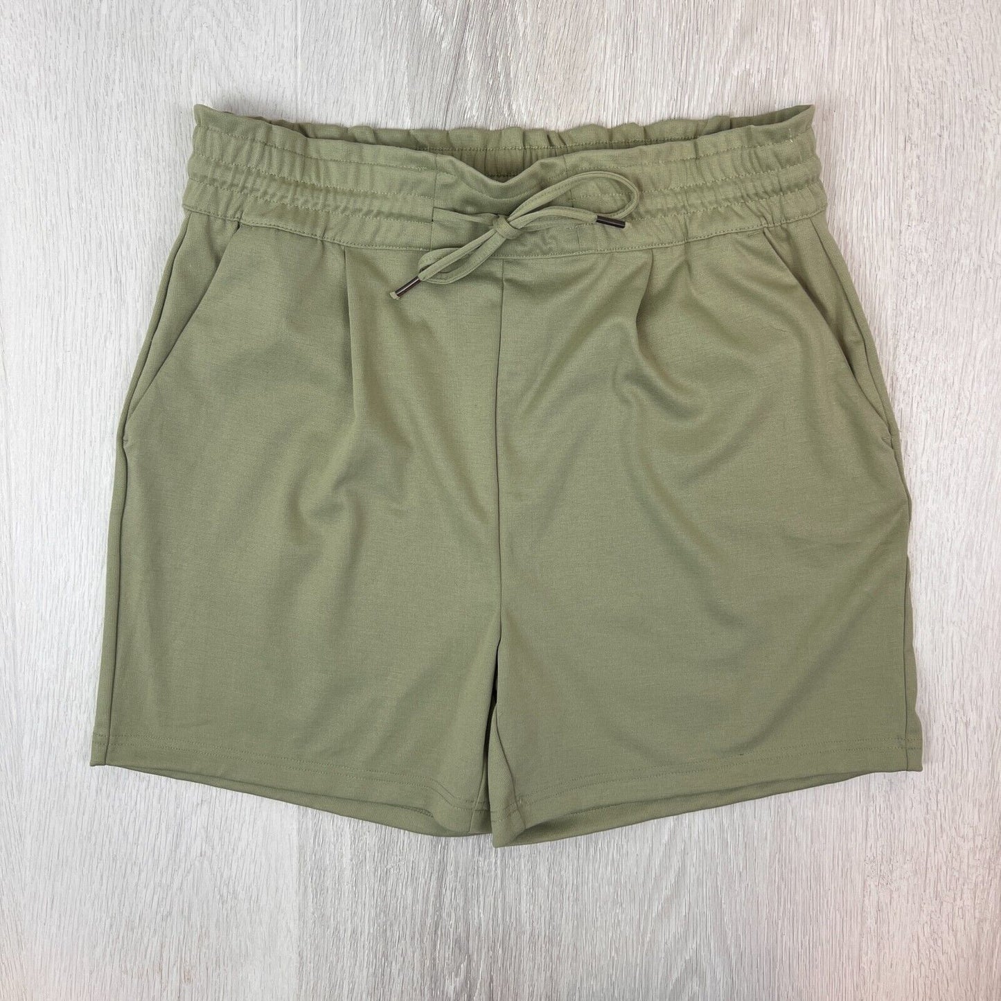 Esmara Womens Elastic Waist Khaki Green Shorts Size Medium