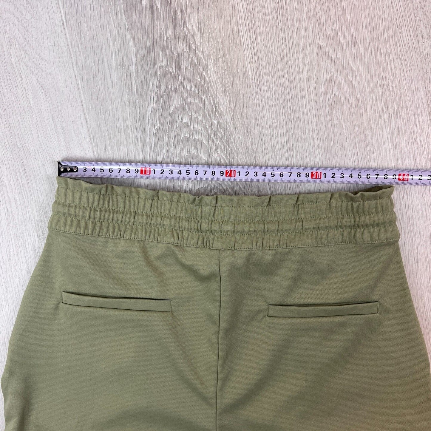 Esmara Womens Elastic Waist Khaki Green Shorts Size Medium