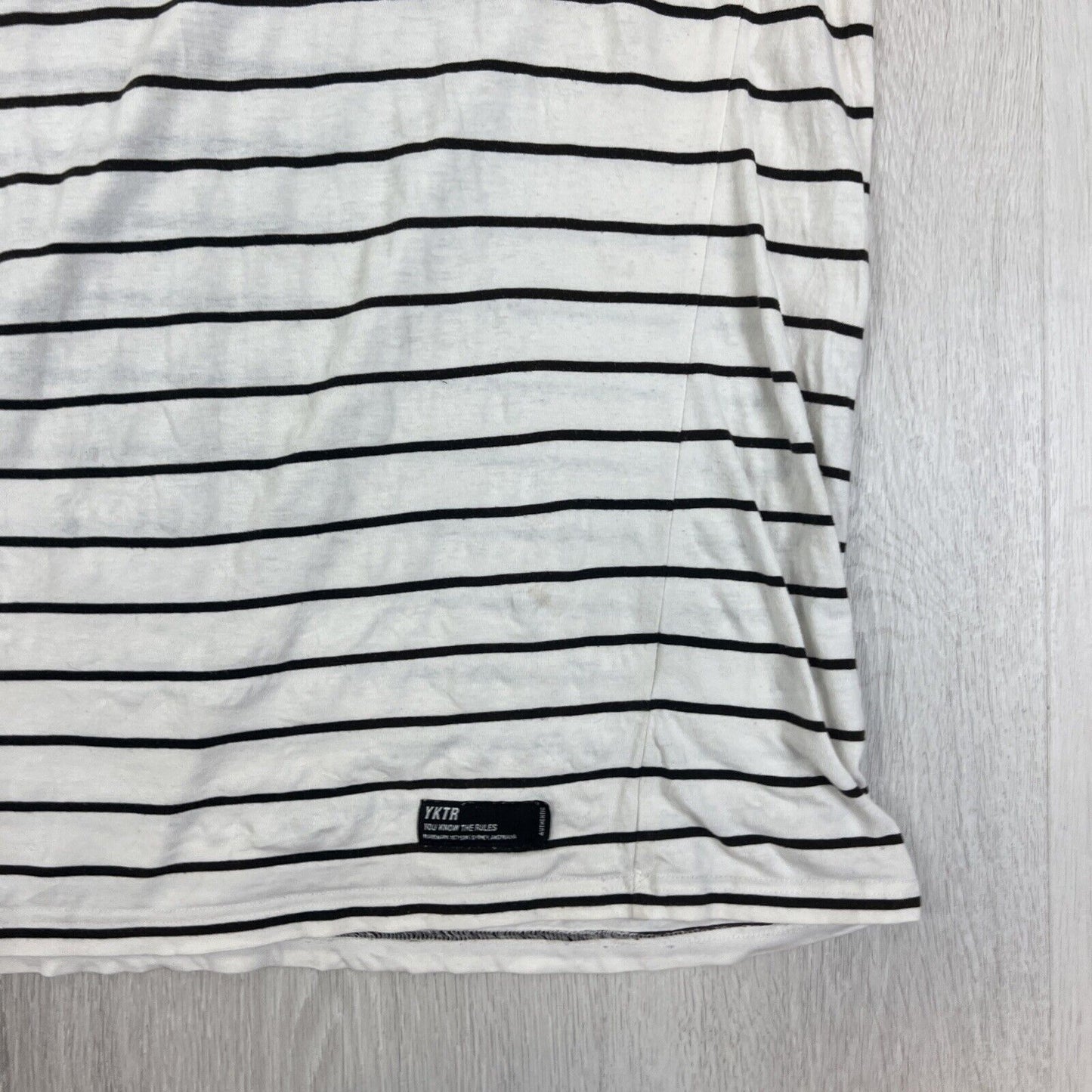 YKTR Mens Striped T-Shirt Size 3XL