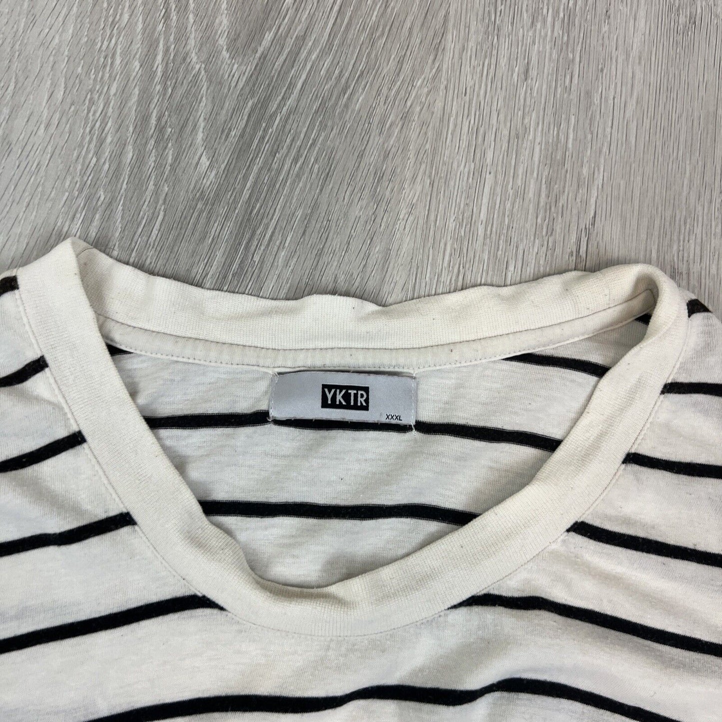 YKTR Mens Striped T-Shirt Size 3XL