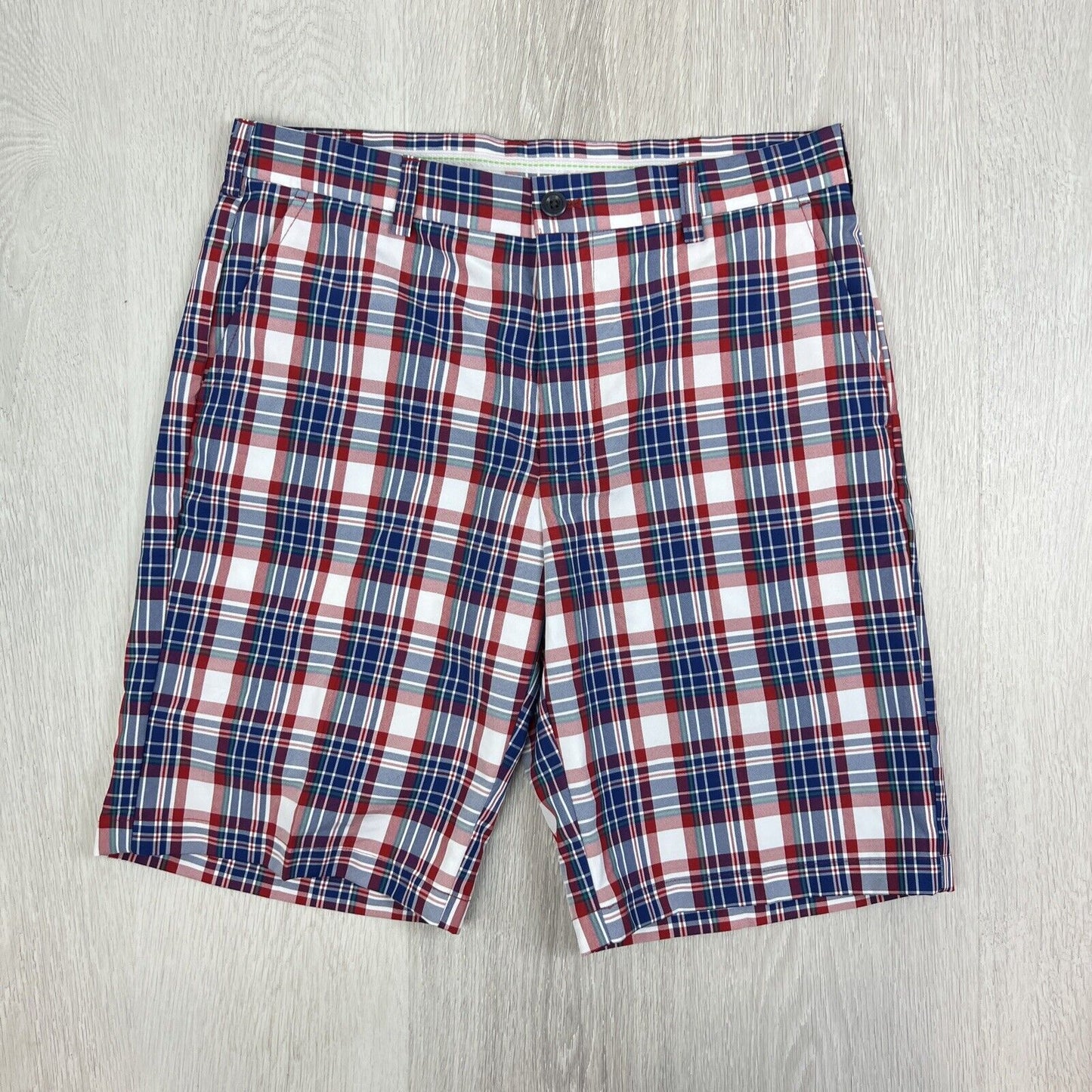 iZod Golf Mens Plaid Golf Shorts Size 32 (Like New)