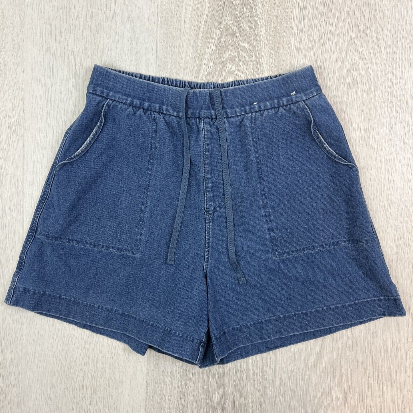 Uniqlo Womens Blue Paper Bag Casual Shorts Size Medium