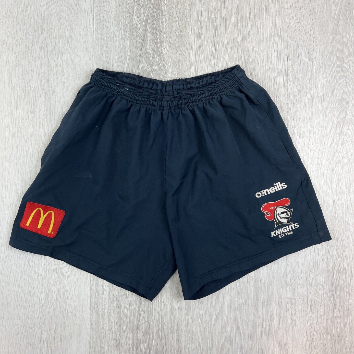 Newcastle Knights Training Shorts Size Youth XL (Fits Mens M)