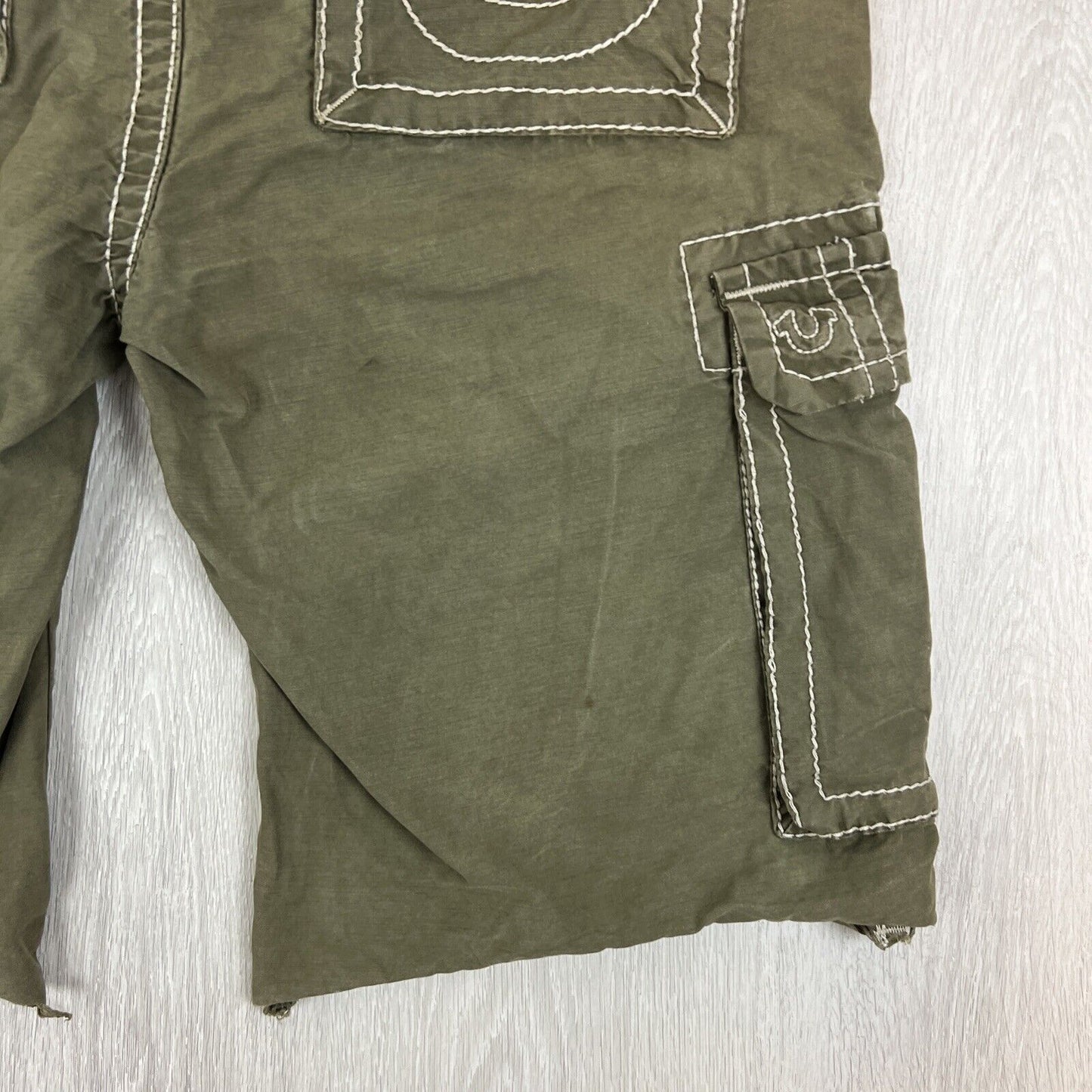 True Religion Mens Olive Green Cargo Shorts Size 34