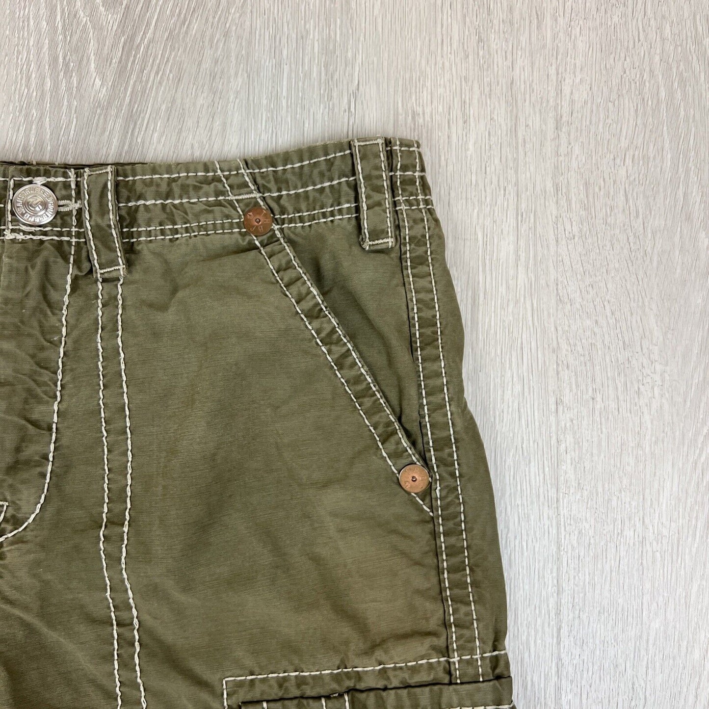 True Religion Mens Olive Green Cargo Shorts Size 34