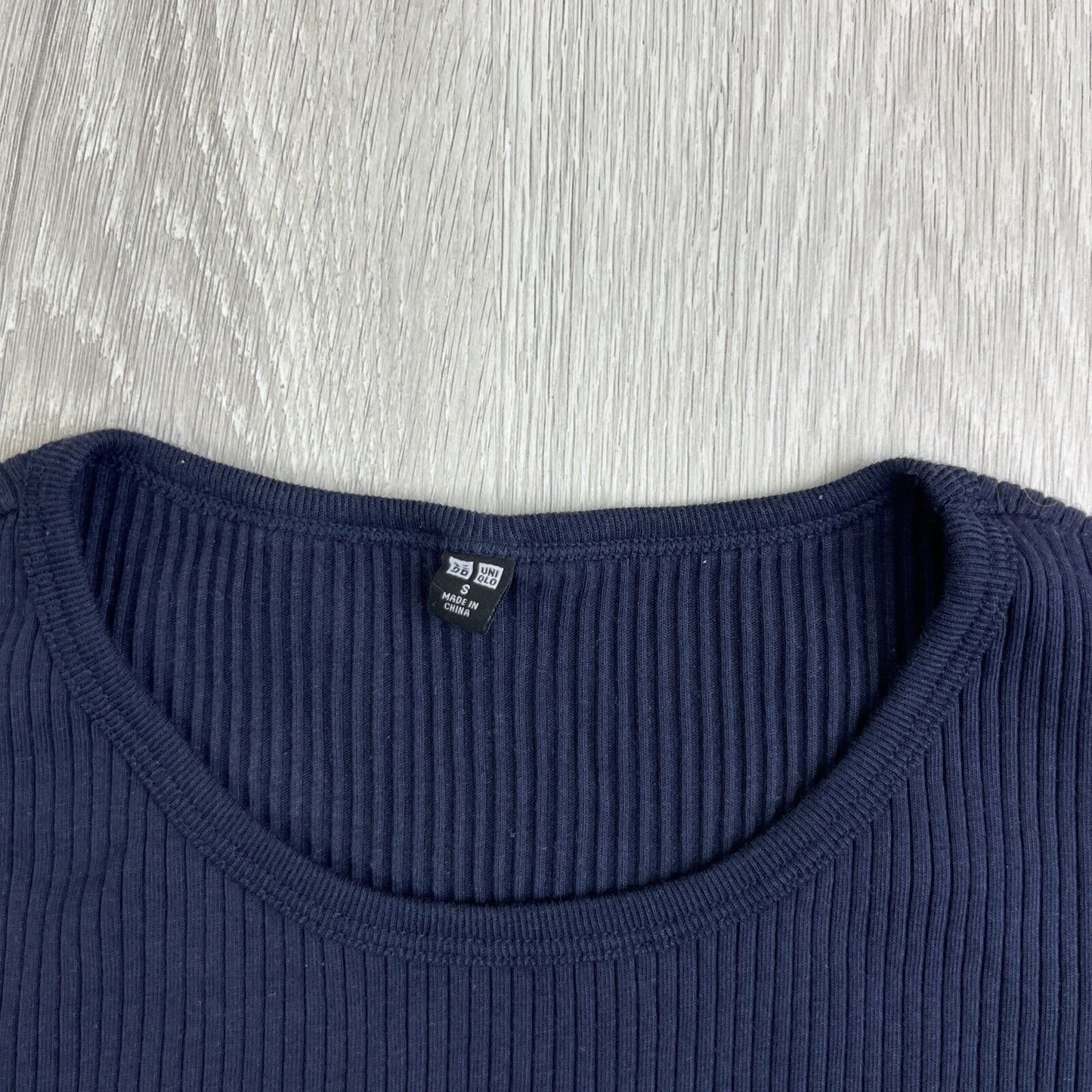 Uniqlo Womens Navy blue T-Shirt Size Small