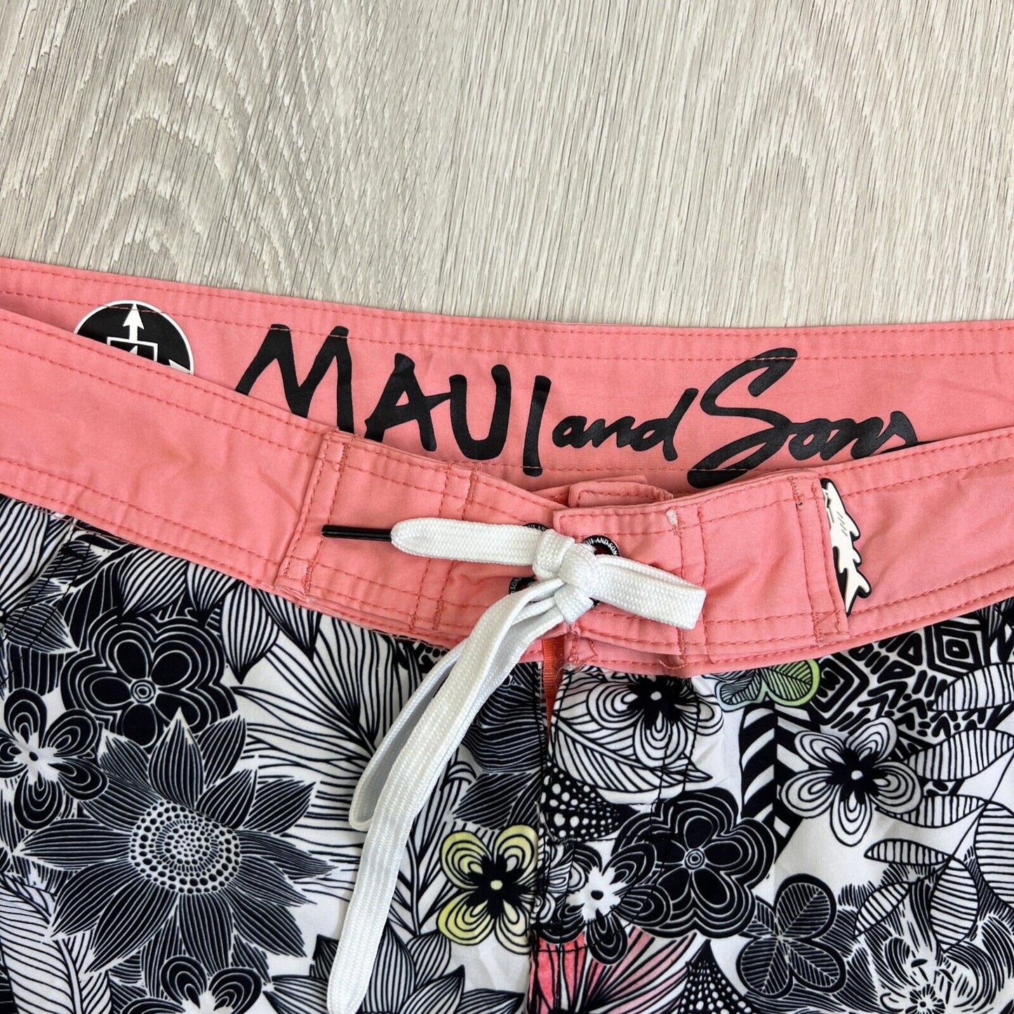 Maui & Sons Womens Swim Shorts Boardies Simmers Size 7 (M-L approx)