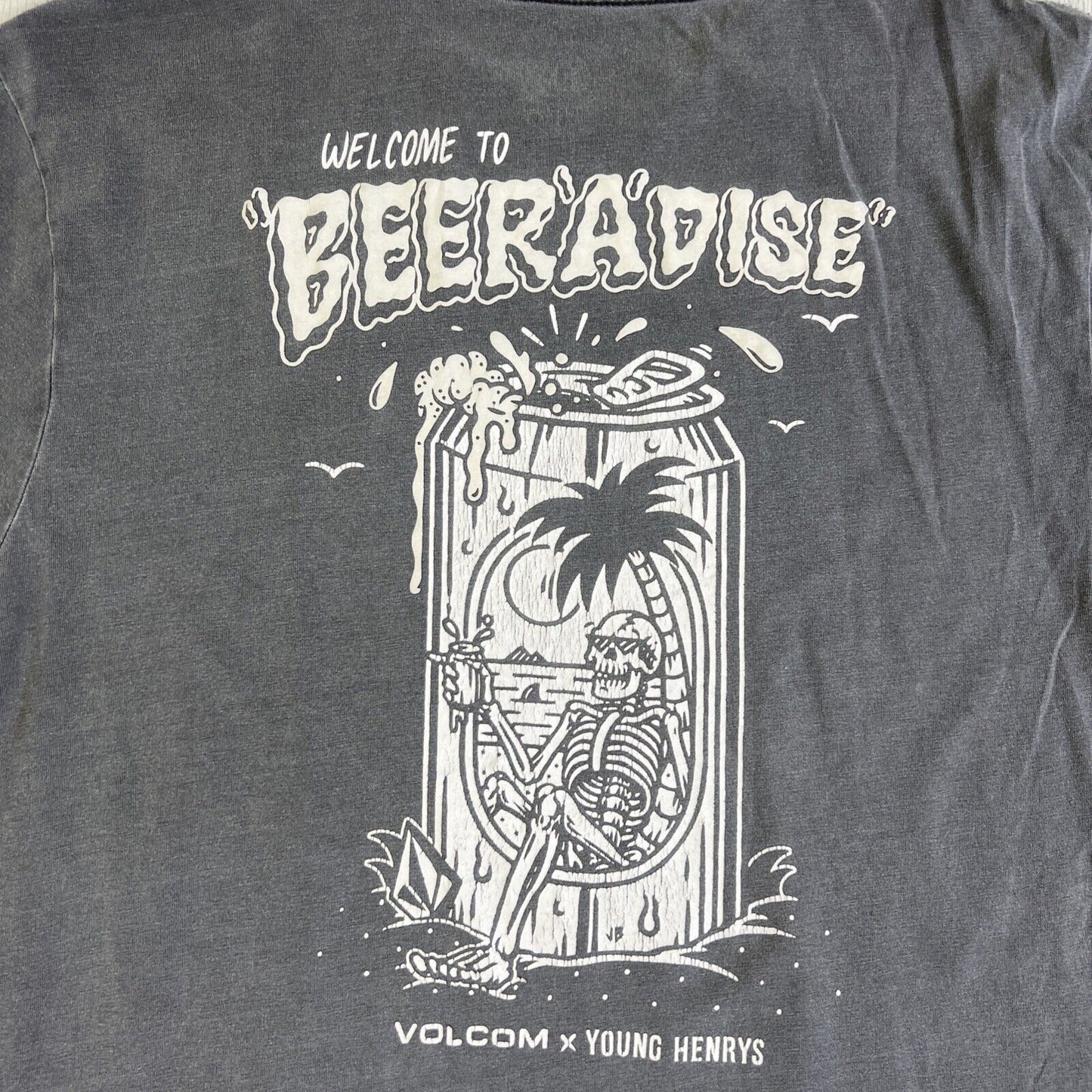 Volcom x Young Henrys Mens Grey Beer Print Short Sleeve T-Shirt Size Large