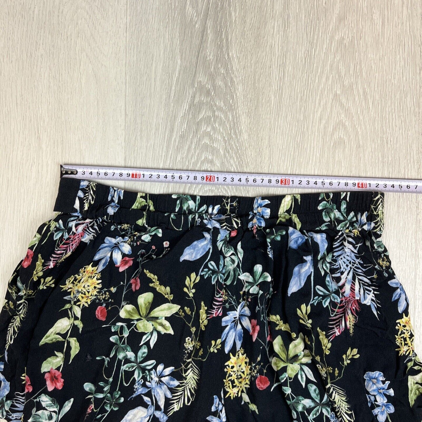 Forever New Womens Black Floral Pattern Shorts Size 14 AU