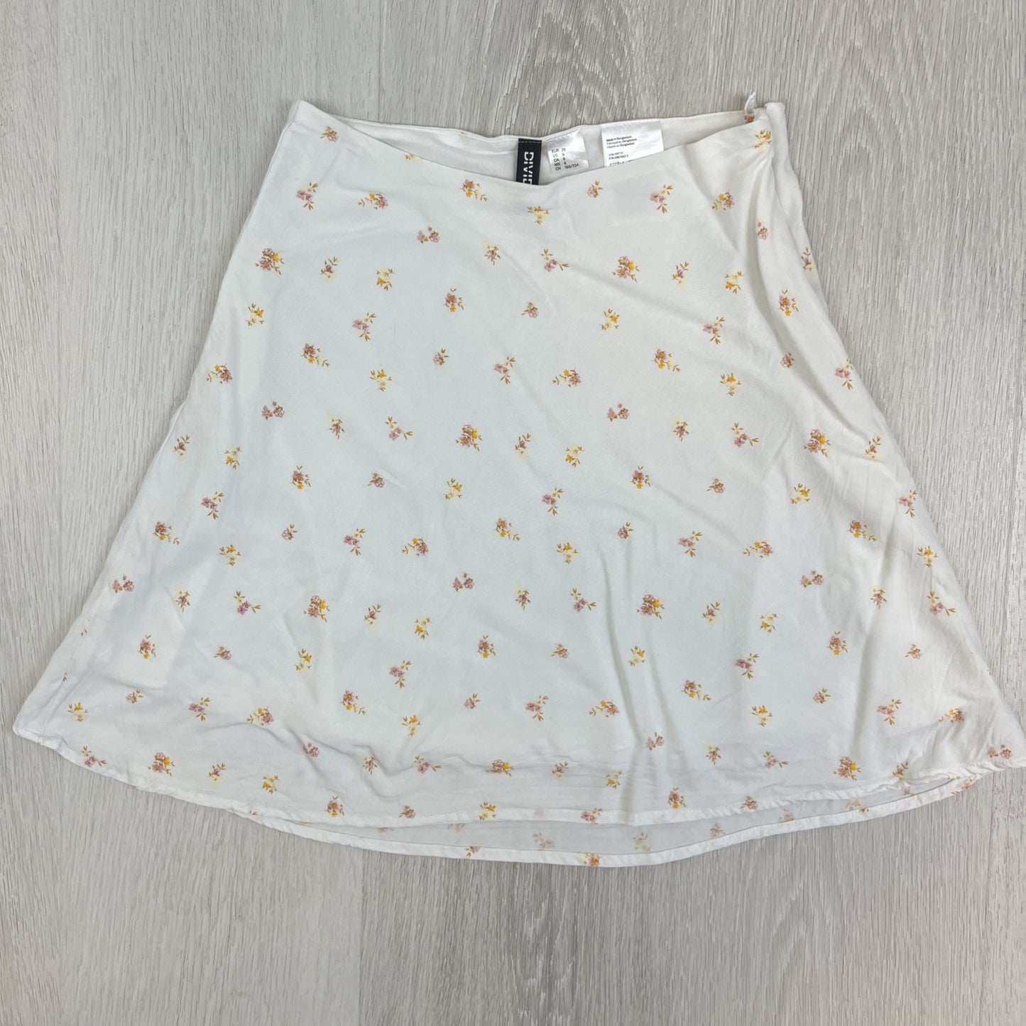 Divided by H&M Womens White A-Line Skirt Size 6