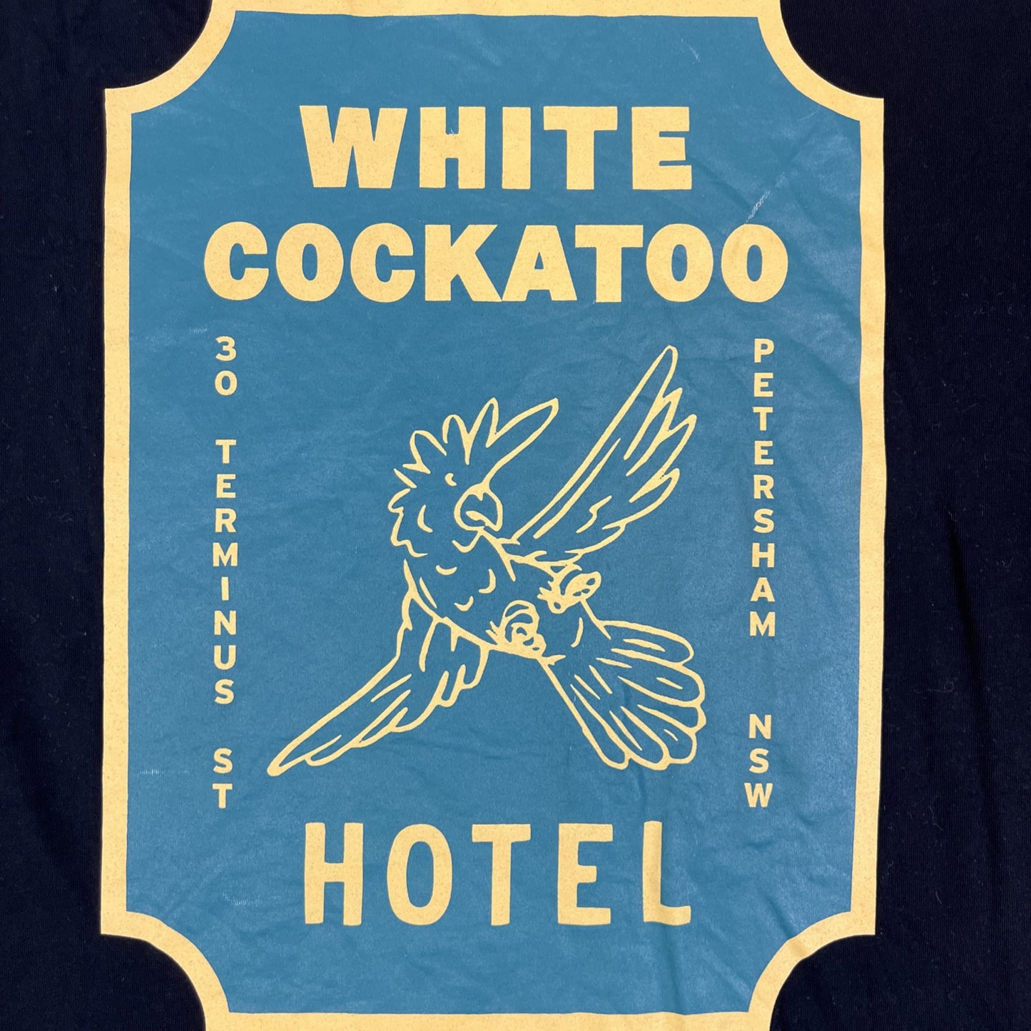 White Cockatoo Hotel Petersham Mens Black Graphic Print Pub T-Shirt Size Large