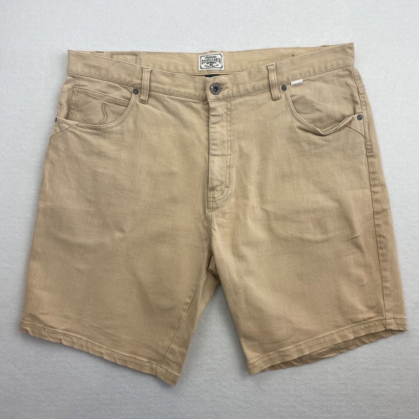 Ocean And Earth Mens Beige Shorts Size 36