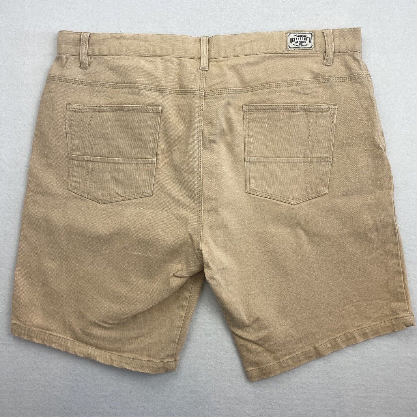 Ocean And Earth Mens Beige Shorts Size 36