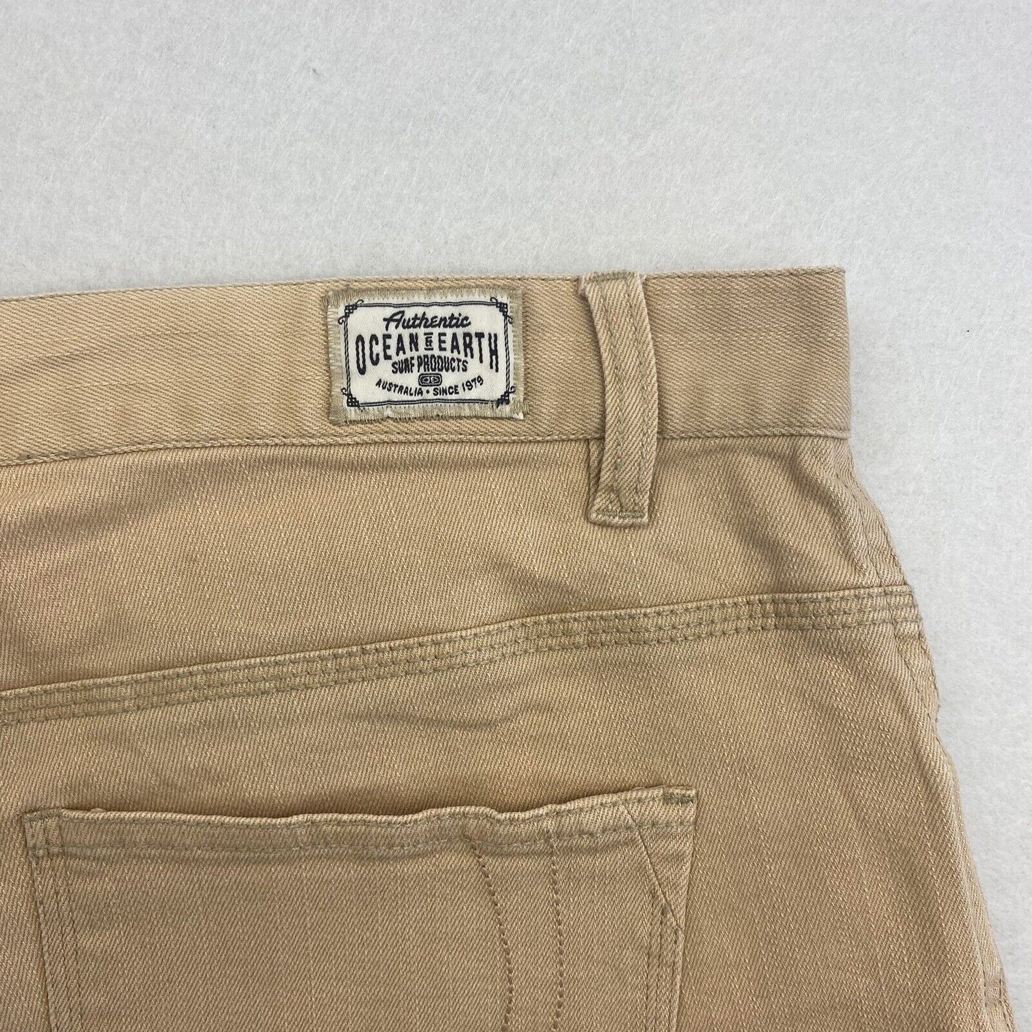 Ocean And Earth Mens Beige Shorts Size 36