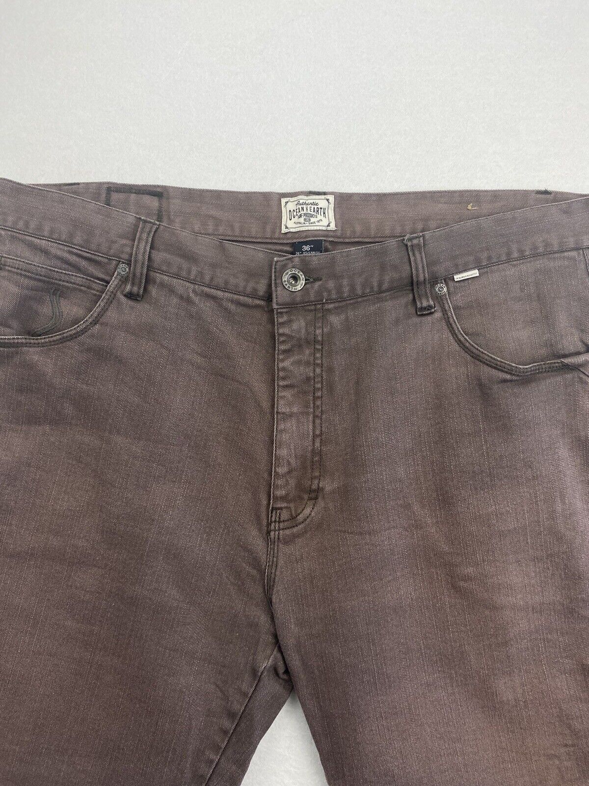 Ocean And Earth Mens Brown Shorts Size 36