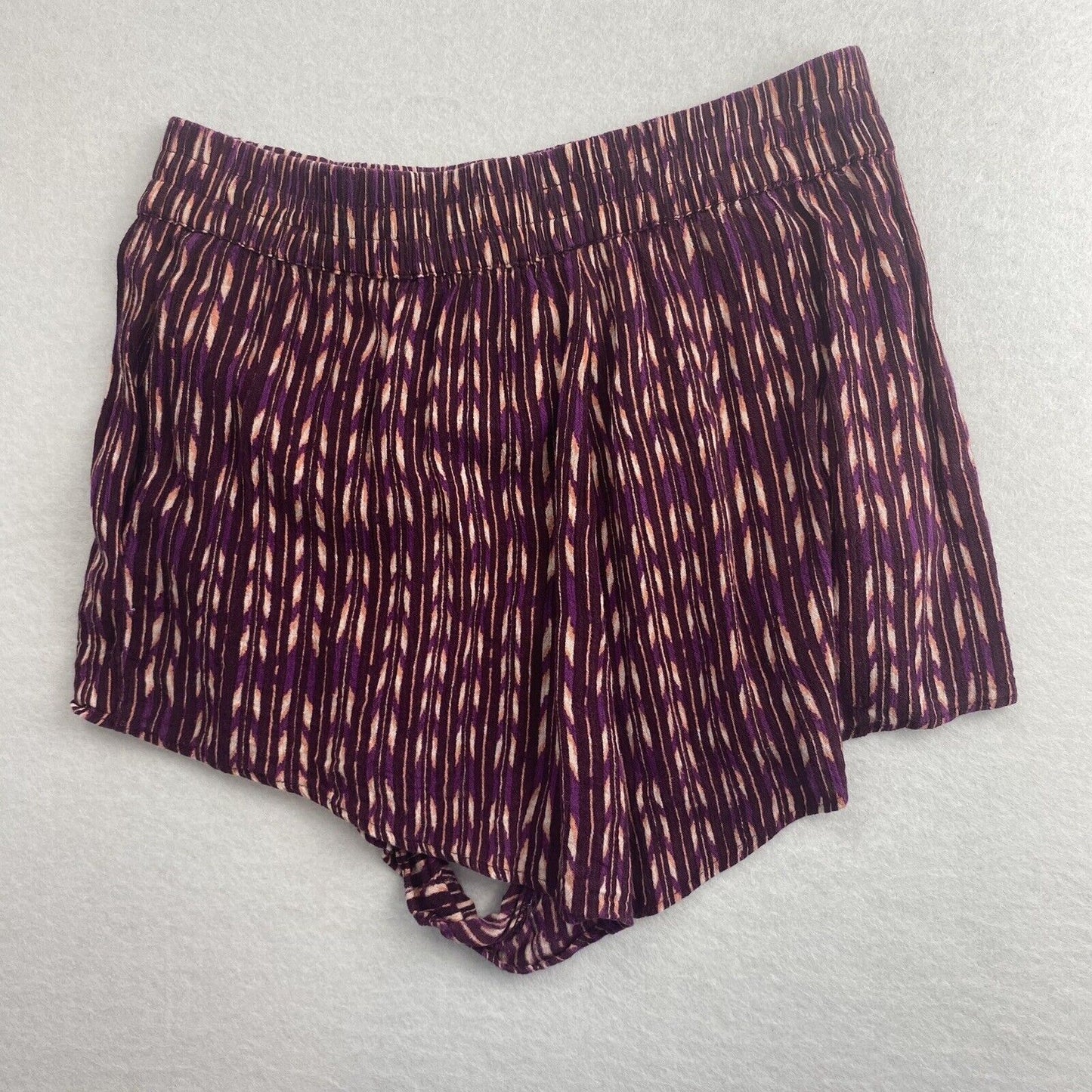 Tigerlily Womens Light Weight Viscose Shorts Size Small Approx