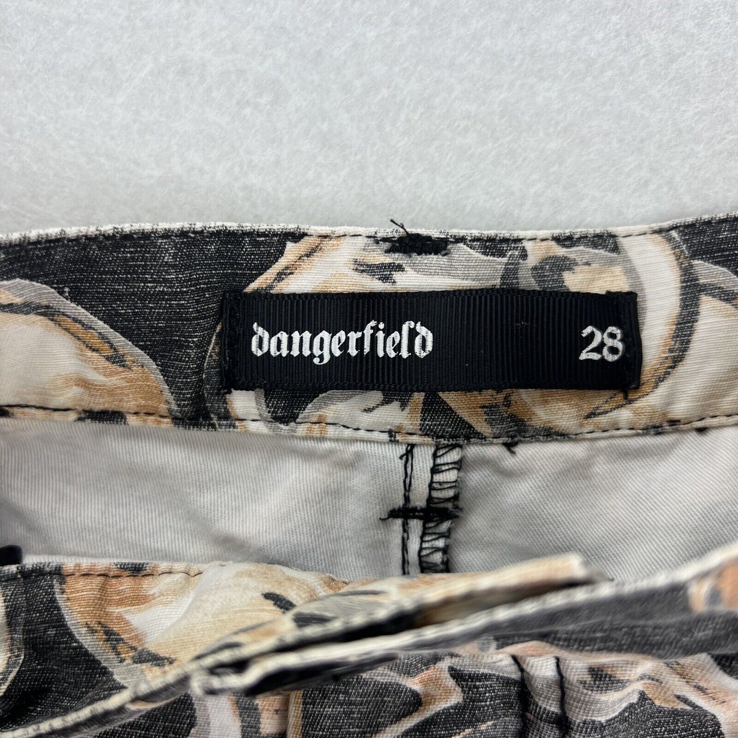 Dangerfield Mens Chino Flamingo Shorts Size 28