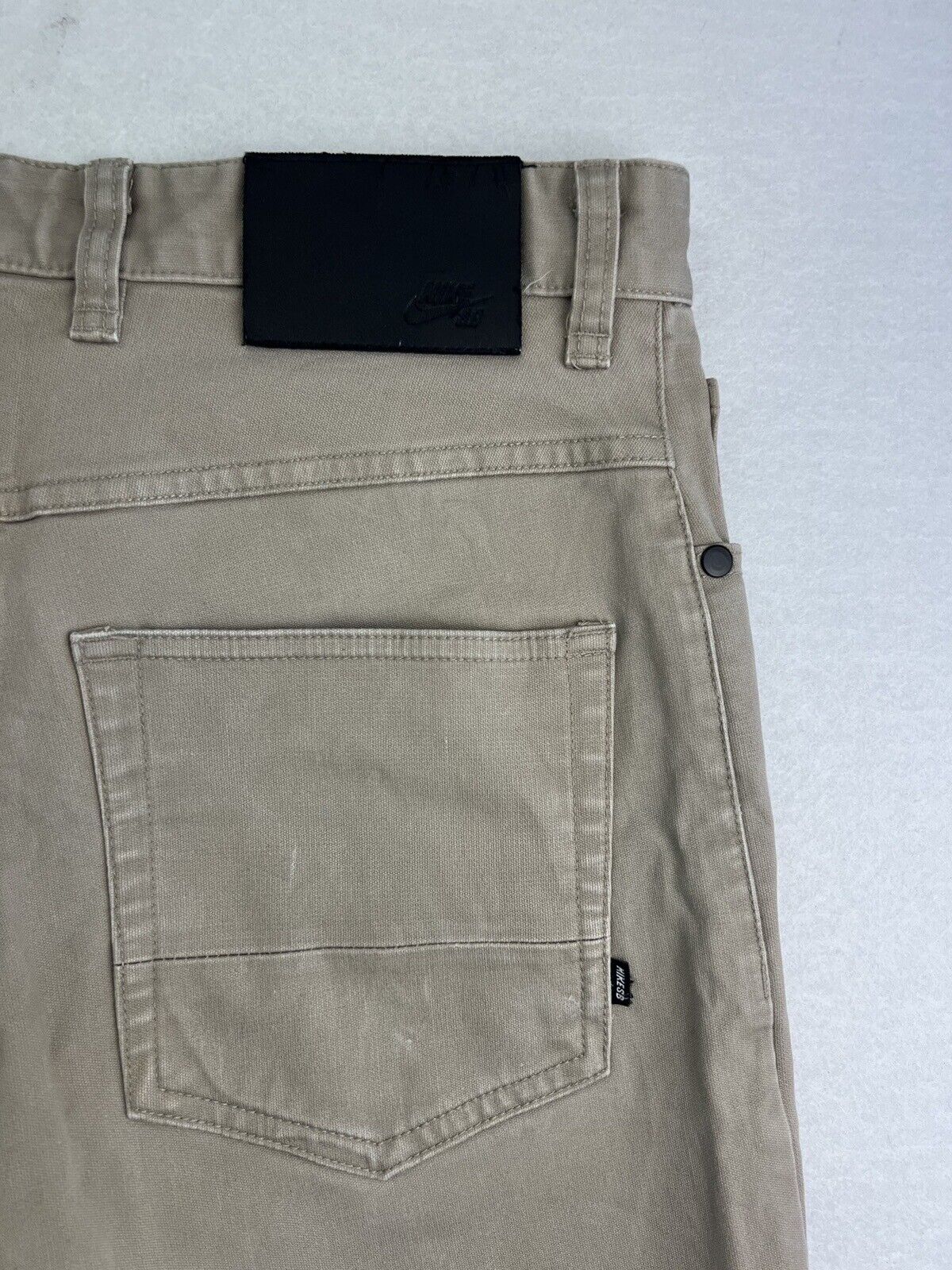 Nike SB Mens Beige Cut-Off Shorts Size 30