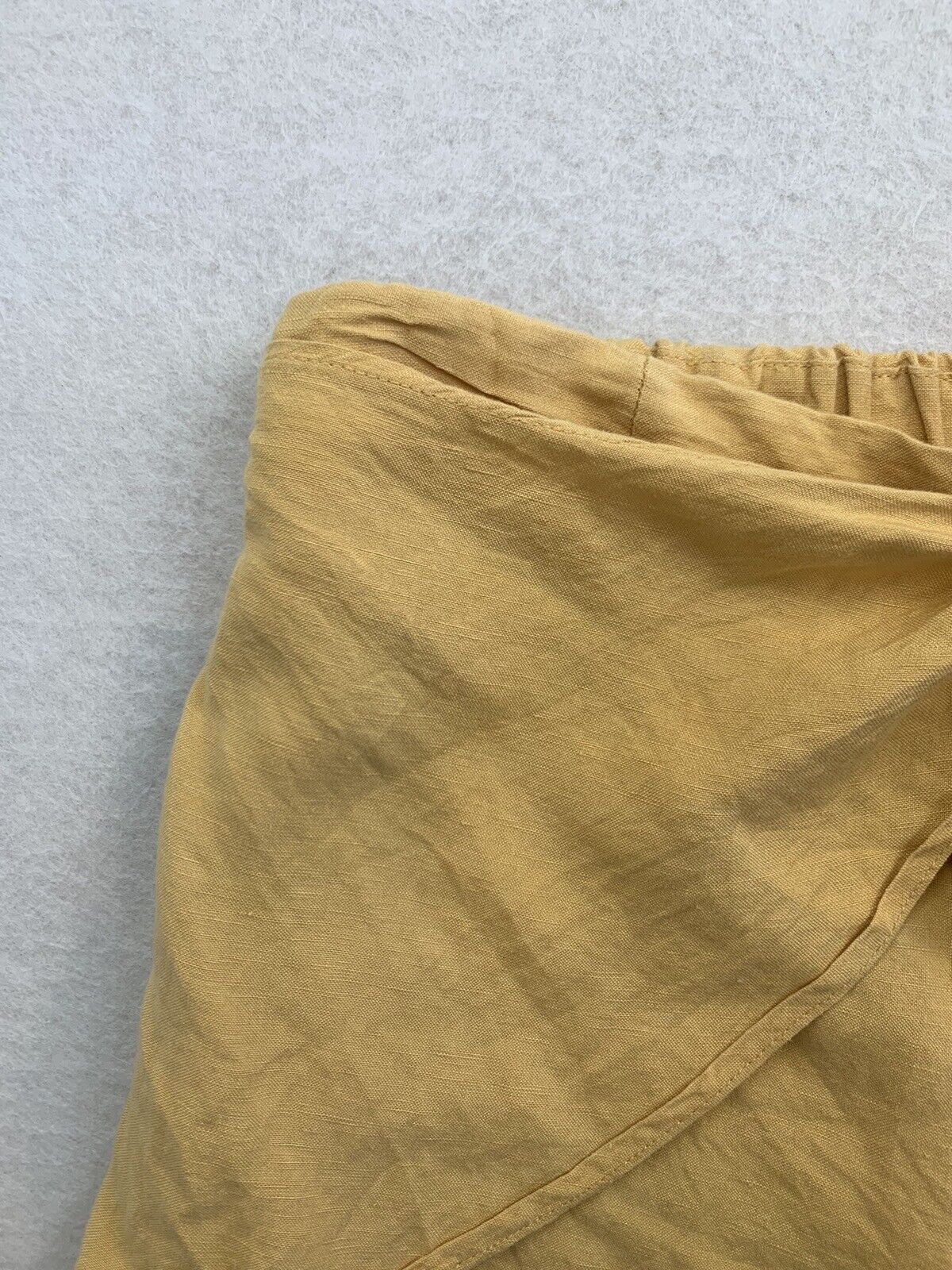 Subtitled Womens Yellow Linen Blend Shorts Size Large