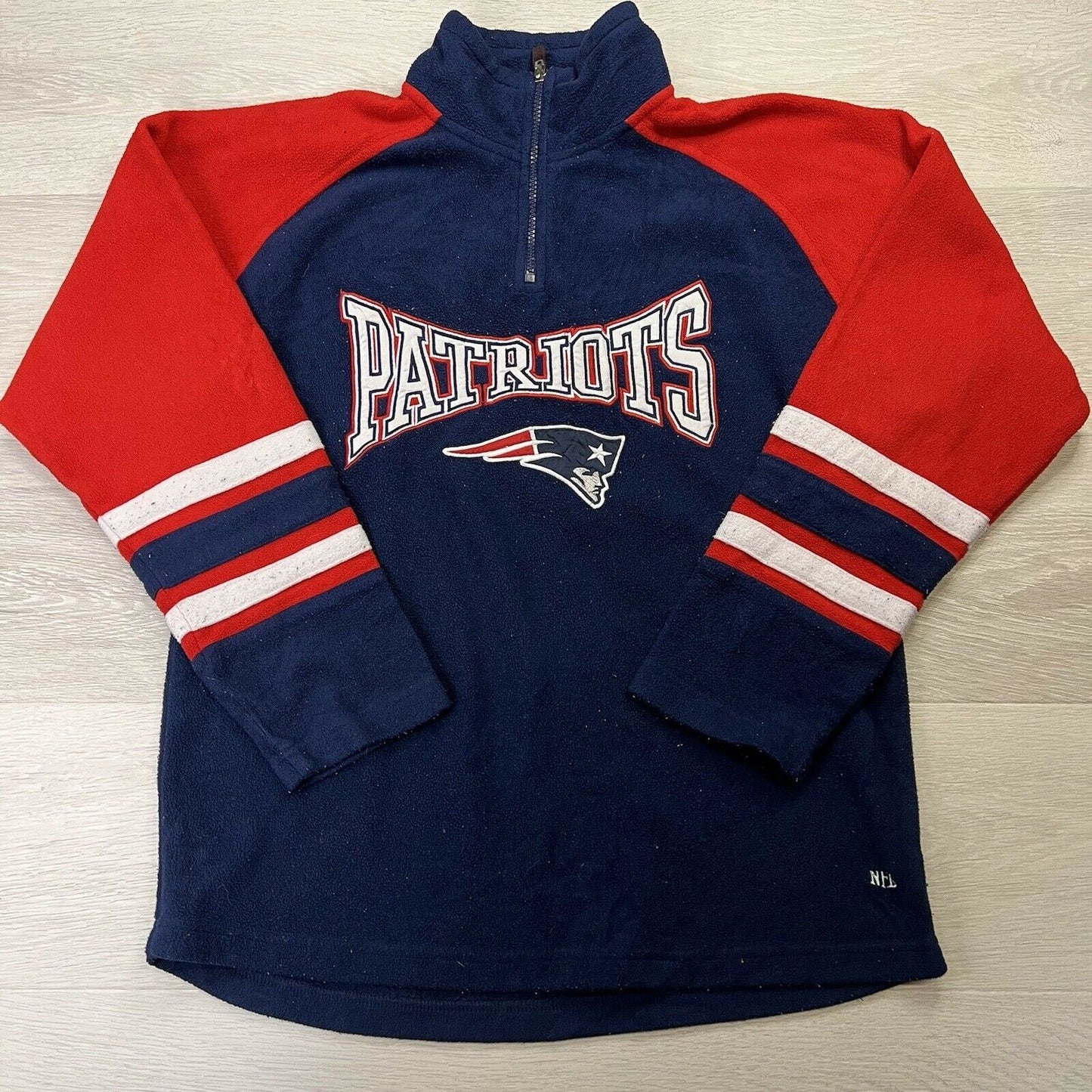 New England Patriots Pullover Fleece Jumper Youth Size L (16-18 Years)