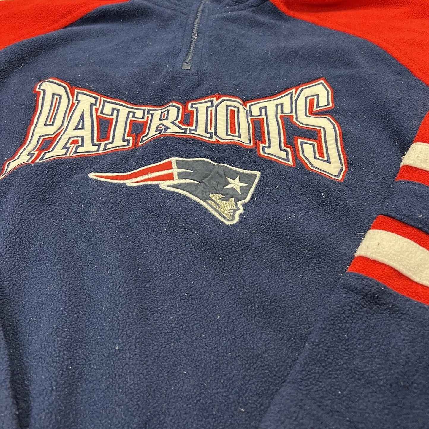 New England Patriots Pullover Fleece Jumper Youth Size L (16-18 Years)