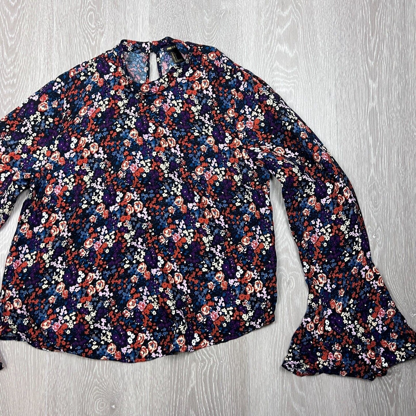 Forever 21 Womens Floral Pattern Blouse Size Large