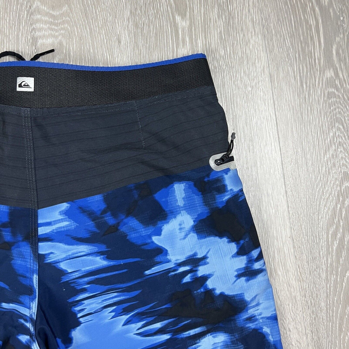 Quiksilver Mens Blue Swim Shorts Boardies Size 34