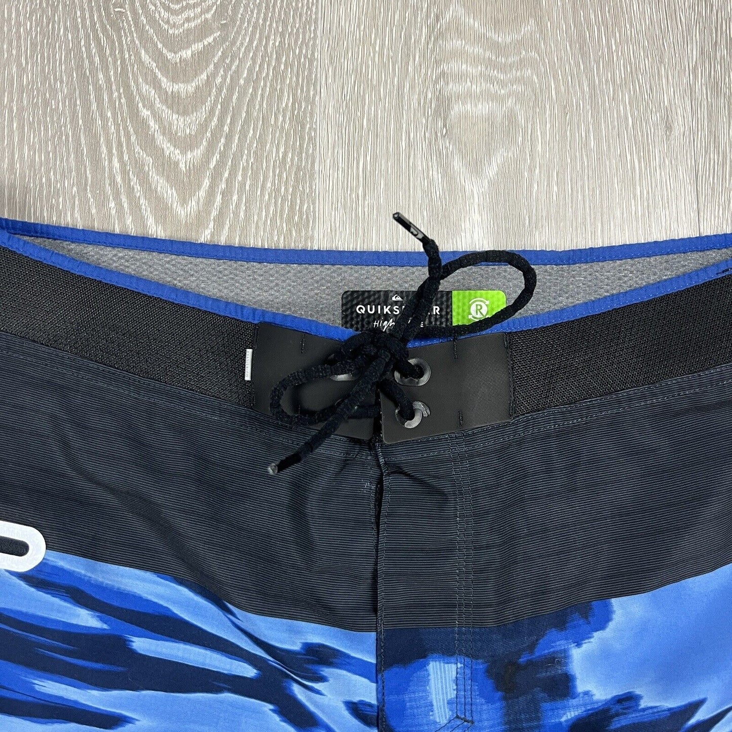 Quiksilver Mens Blue Swim Shorts Boardies Size 34