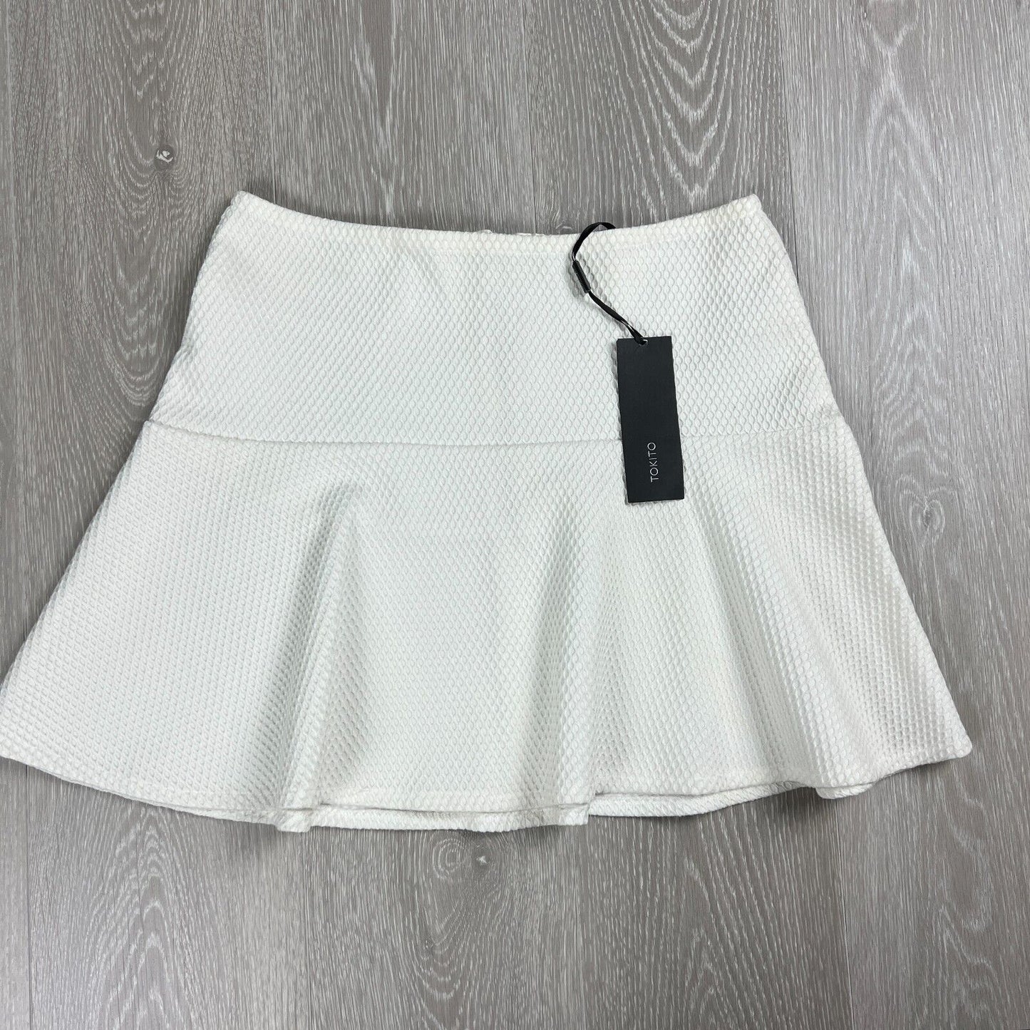 Tokito Womens White Skirt Size 10 (New)