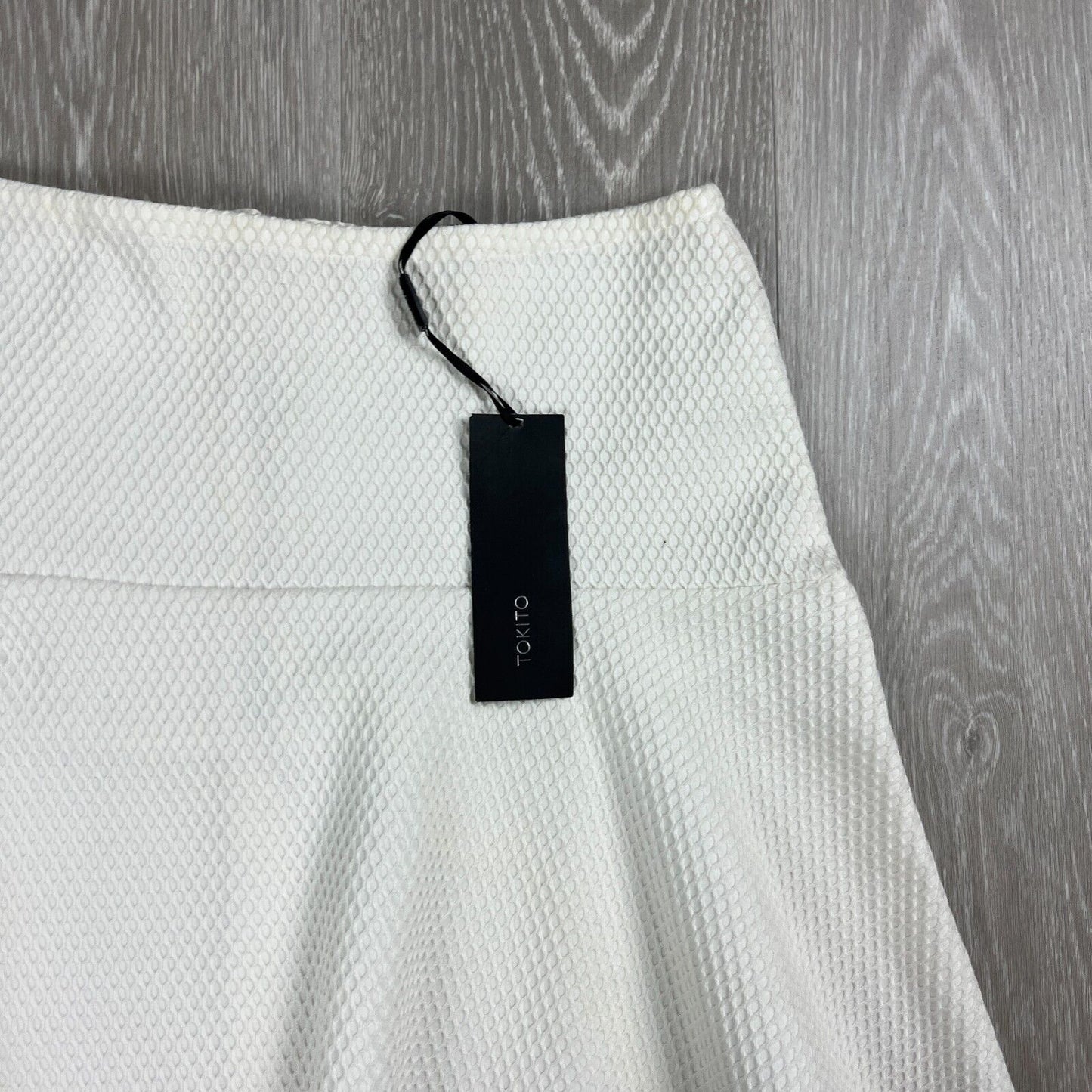 Tokito Womens White Skirt Size 10 (New)