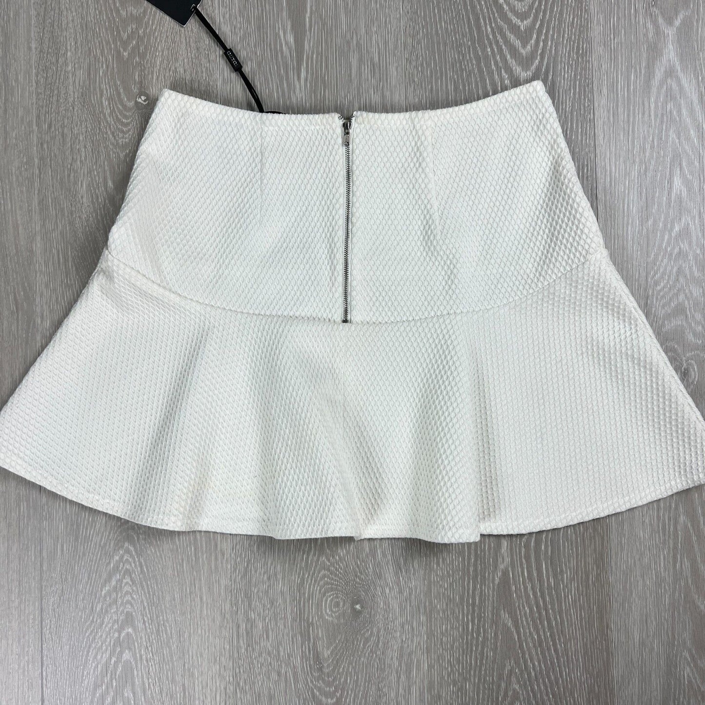 Tokito Womens White Skirt Size 10 (New)