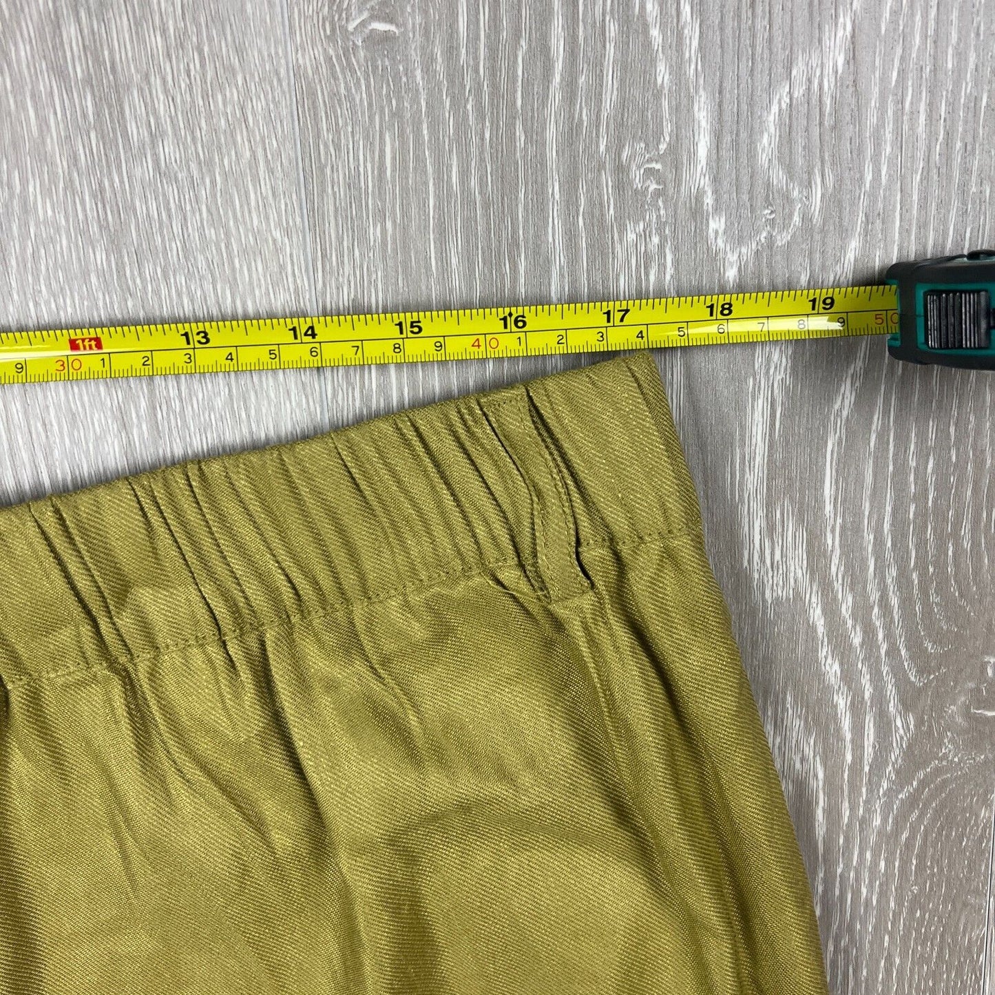 Preview Womens Linen Blend Olive Green Shorts Size 18 (New)