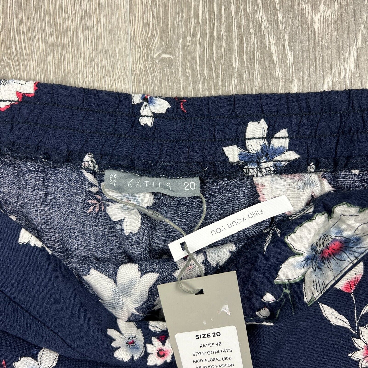 Katies Navy Floral Double Ruffel Womens Skirt Size 20 (New)