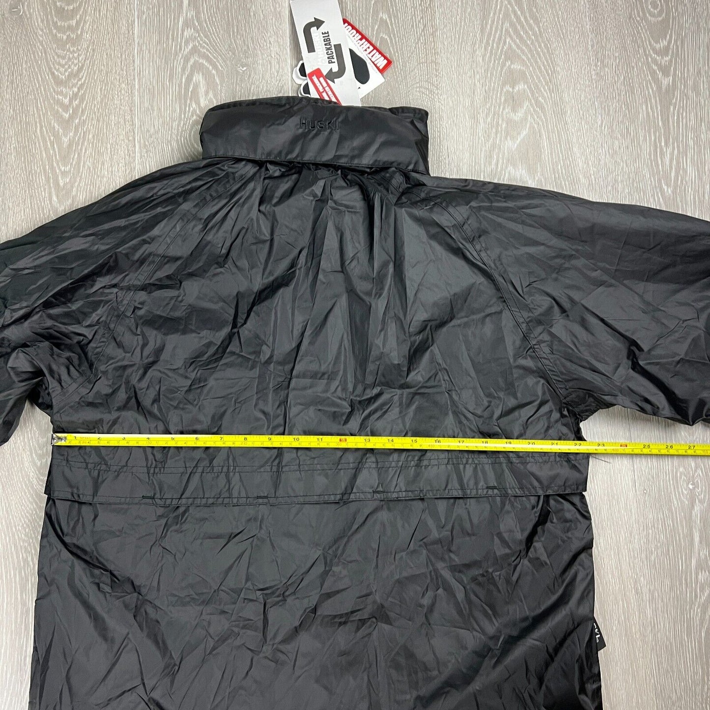 Huski Mens Stratus Packable Waterproof Jacket Black size Large (New)