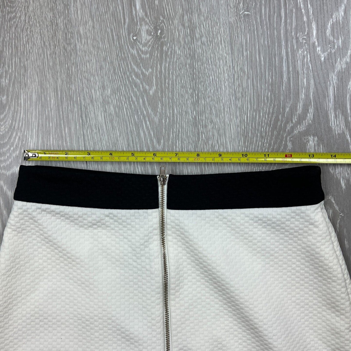 Elliatt Womens White Mini Skirt Size M