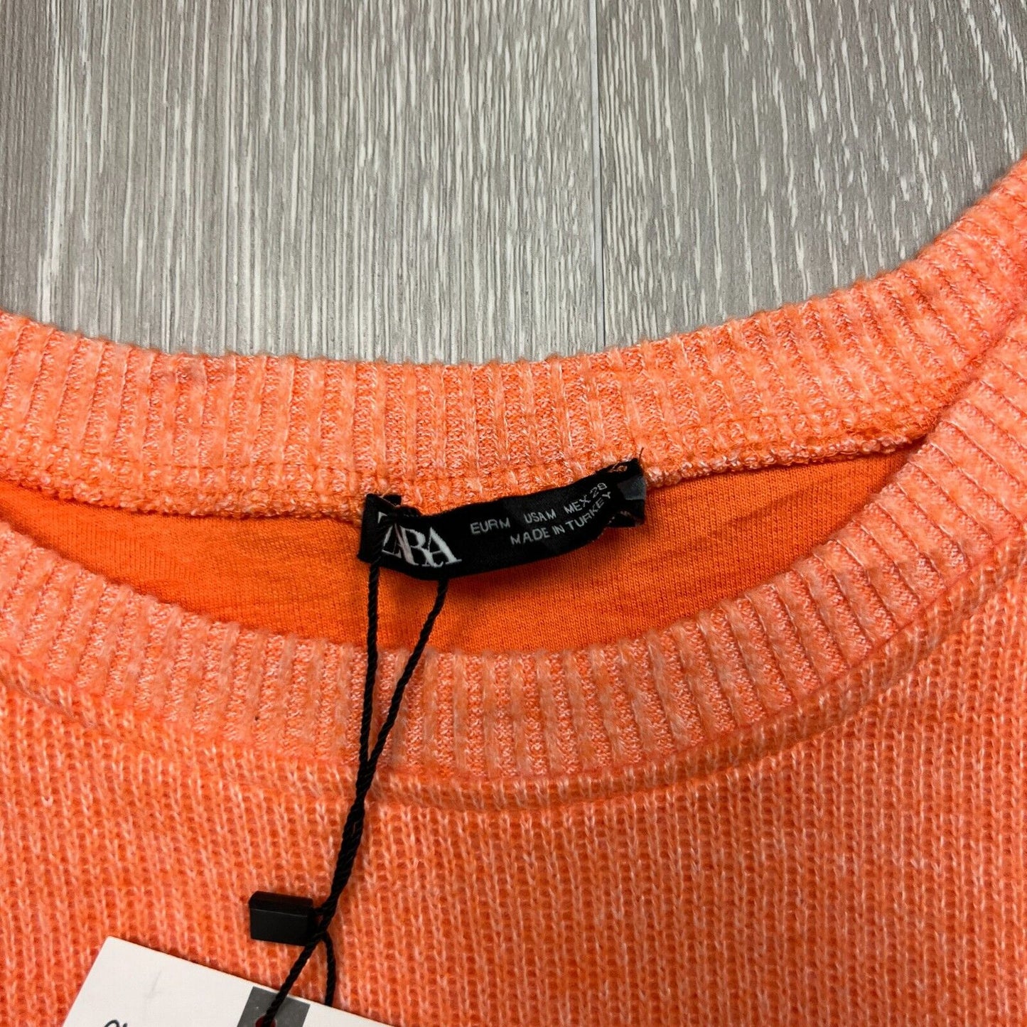 H&M Womens Knitted Cropped Orange Light Weight Sweater Size M