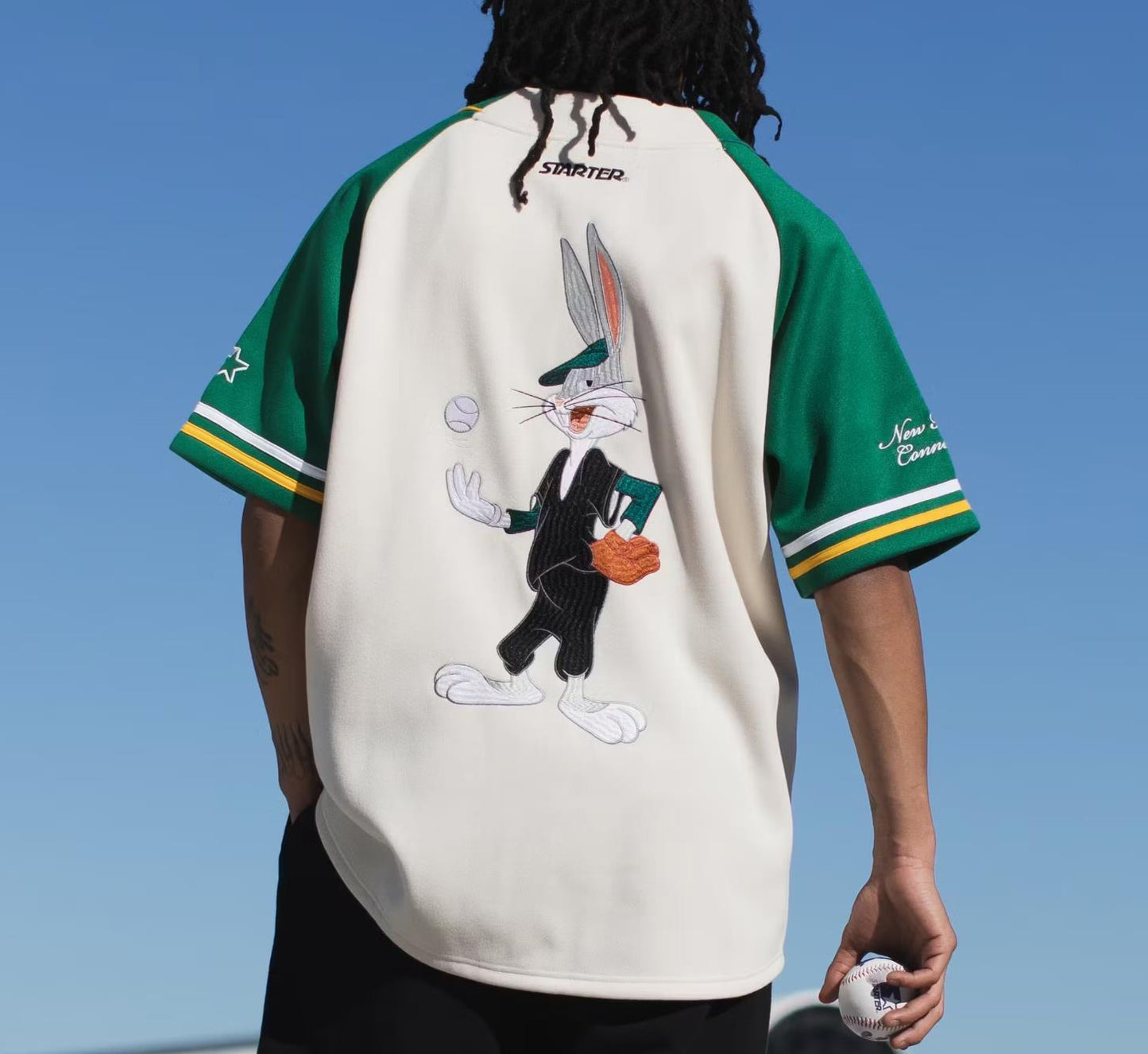 Starter X Looney Tunes Bugs Bunny White & Green Baseball Jersey Size Large (new)