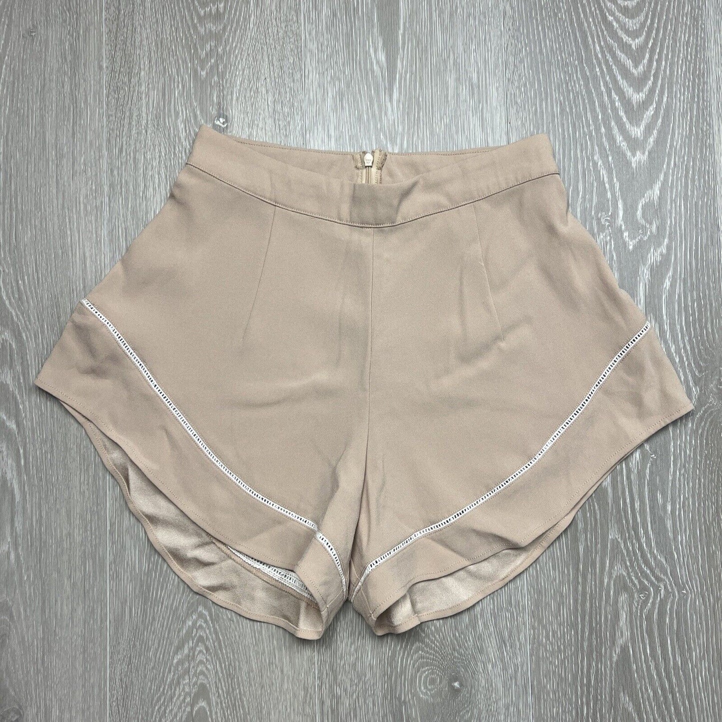 Sir. The Label Womens Beige Shorts Size 0