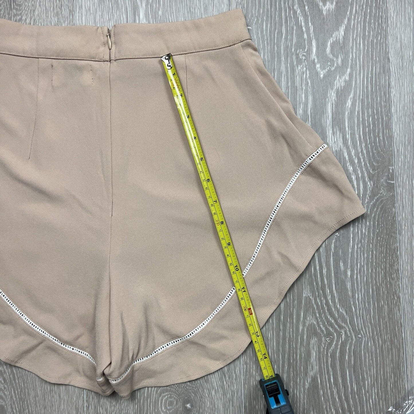 Sir. The Label Womens Beige Shorts Size 0