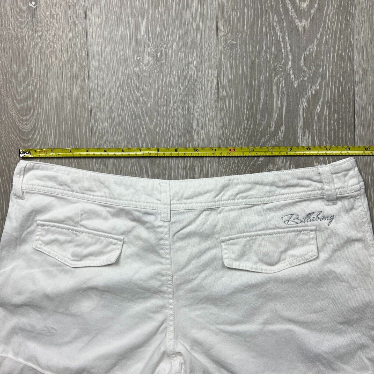 Billabong Womens White Y2K Mini Shorts Size 14