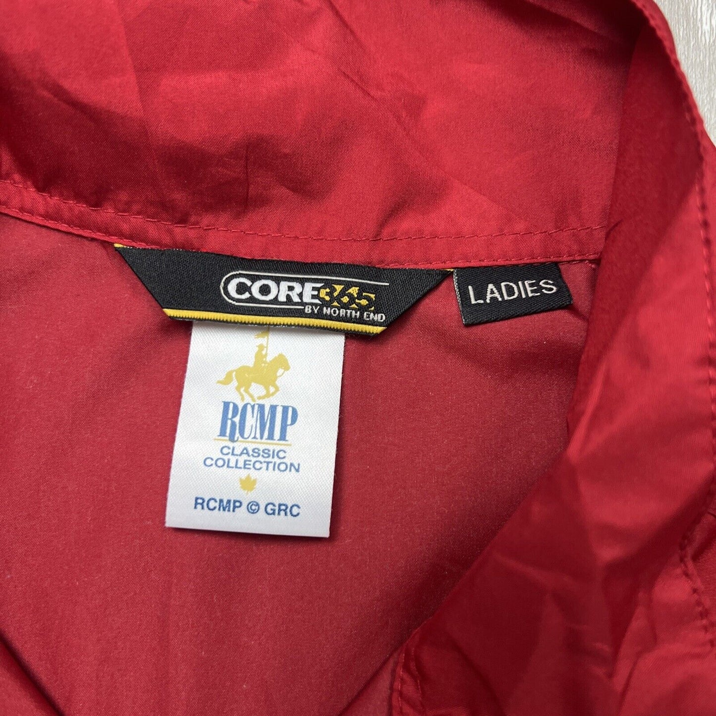 North End Core 365 Womens Red Full Zip Spray jacket Size Large