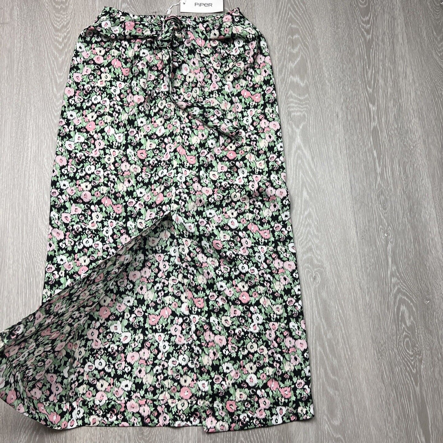 Piper Womens Skirt Floral Fields Size 8 (New)