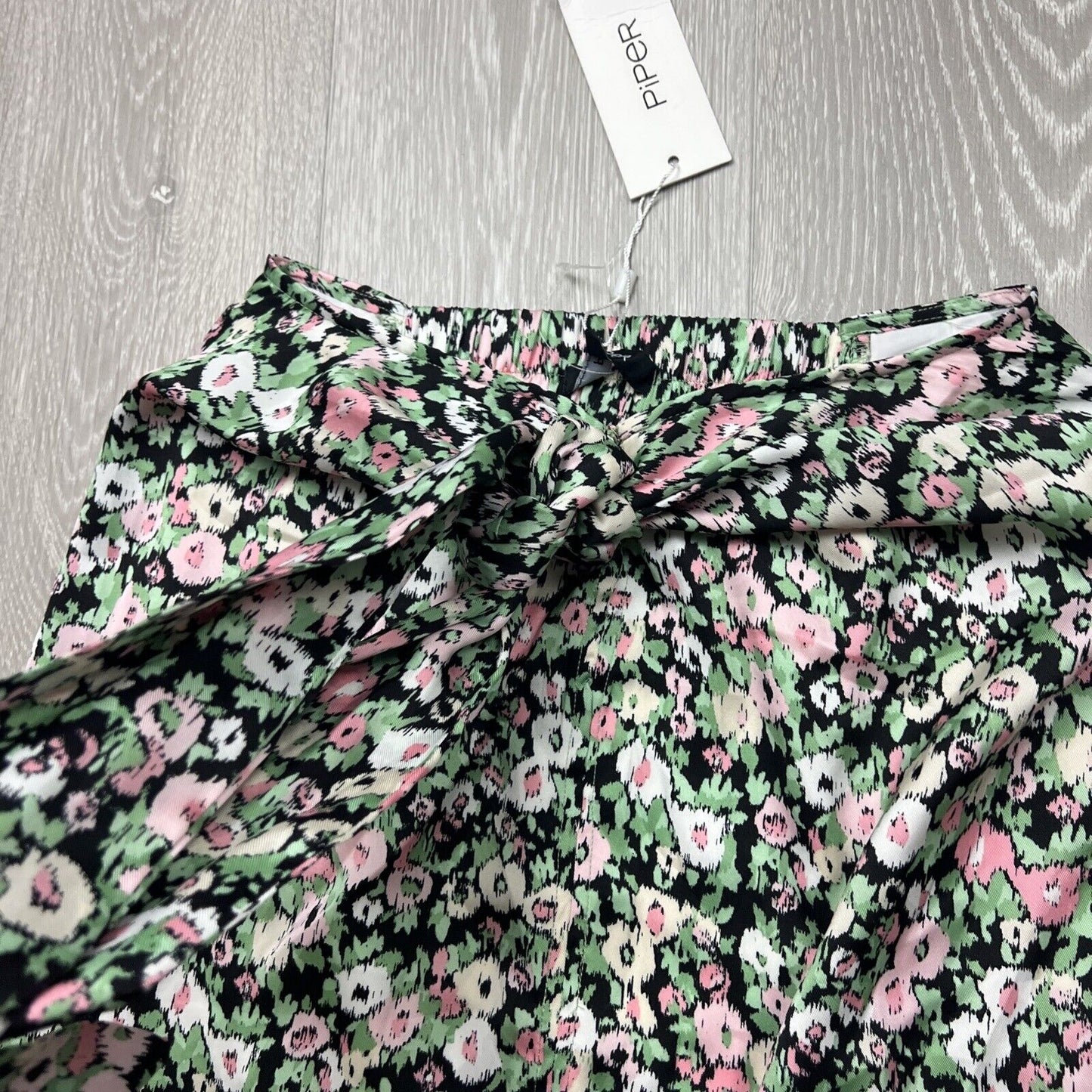 Piper Womens Skirt Floral Fields Size 8 (New)